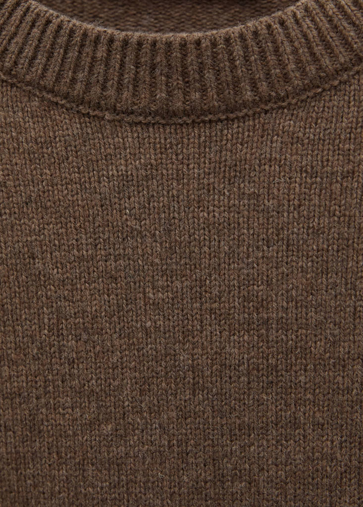 Rounded neck wool sweater — Chocolate