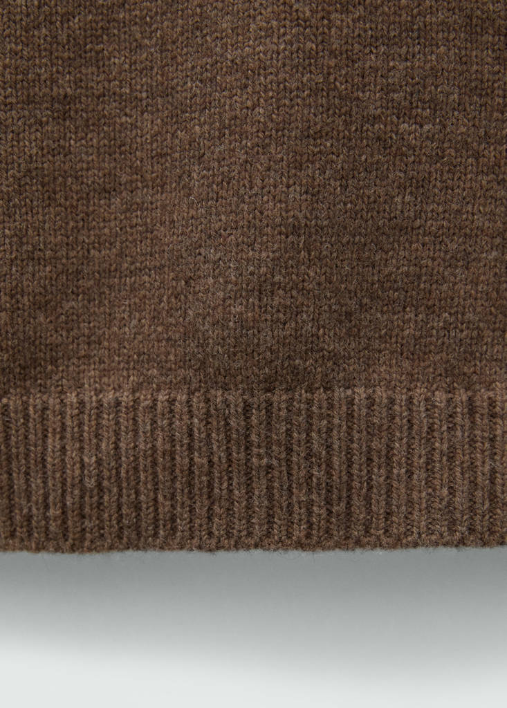 Rounded neck wool sweater — Chocolate