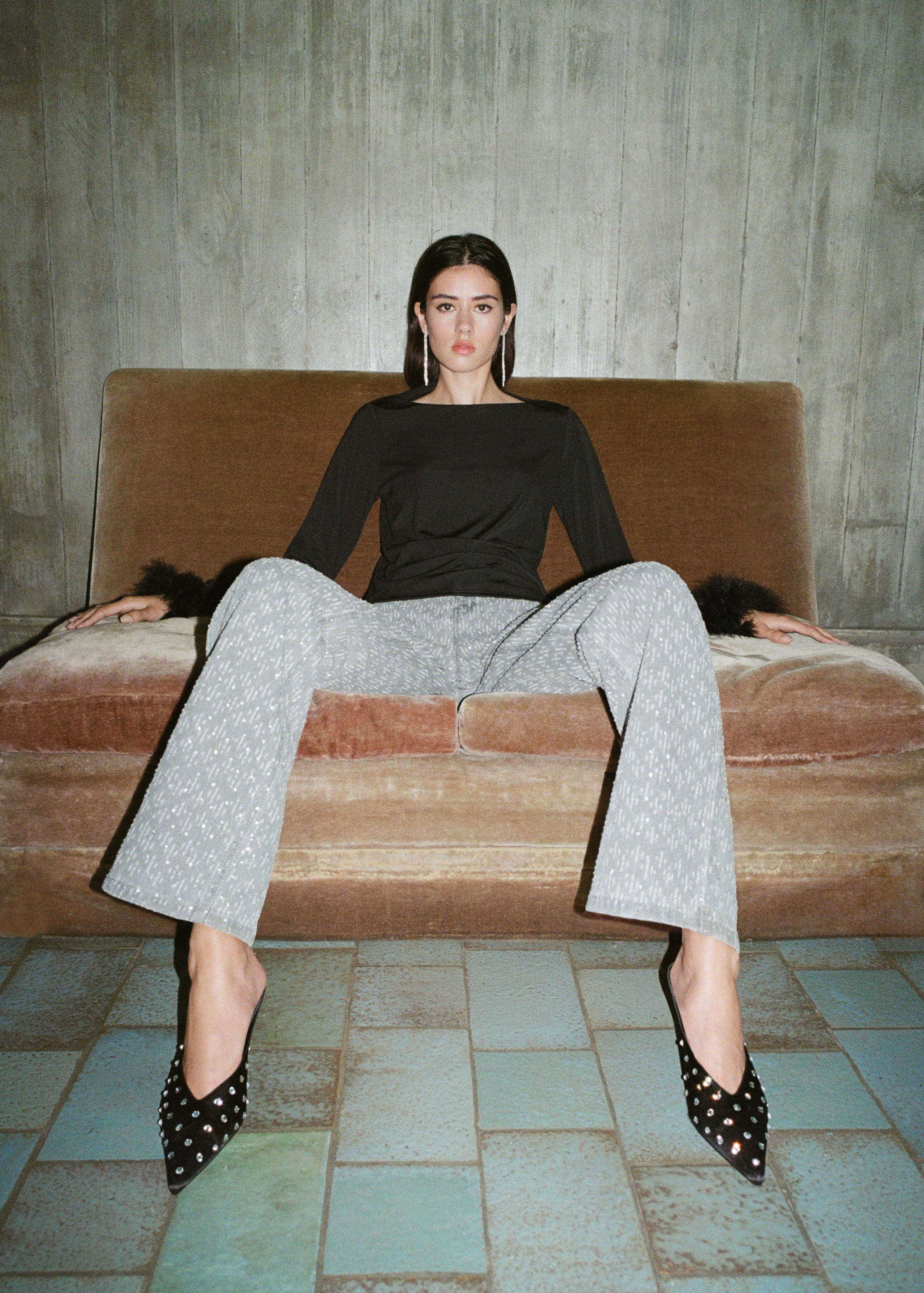 T-shirt with feather cuff detail - Details of the article 6