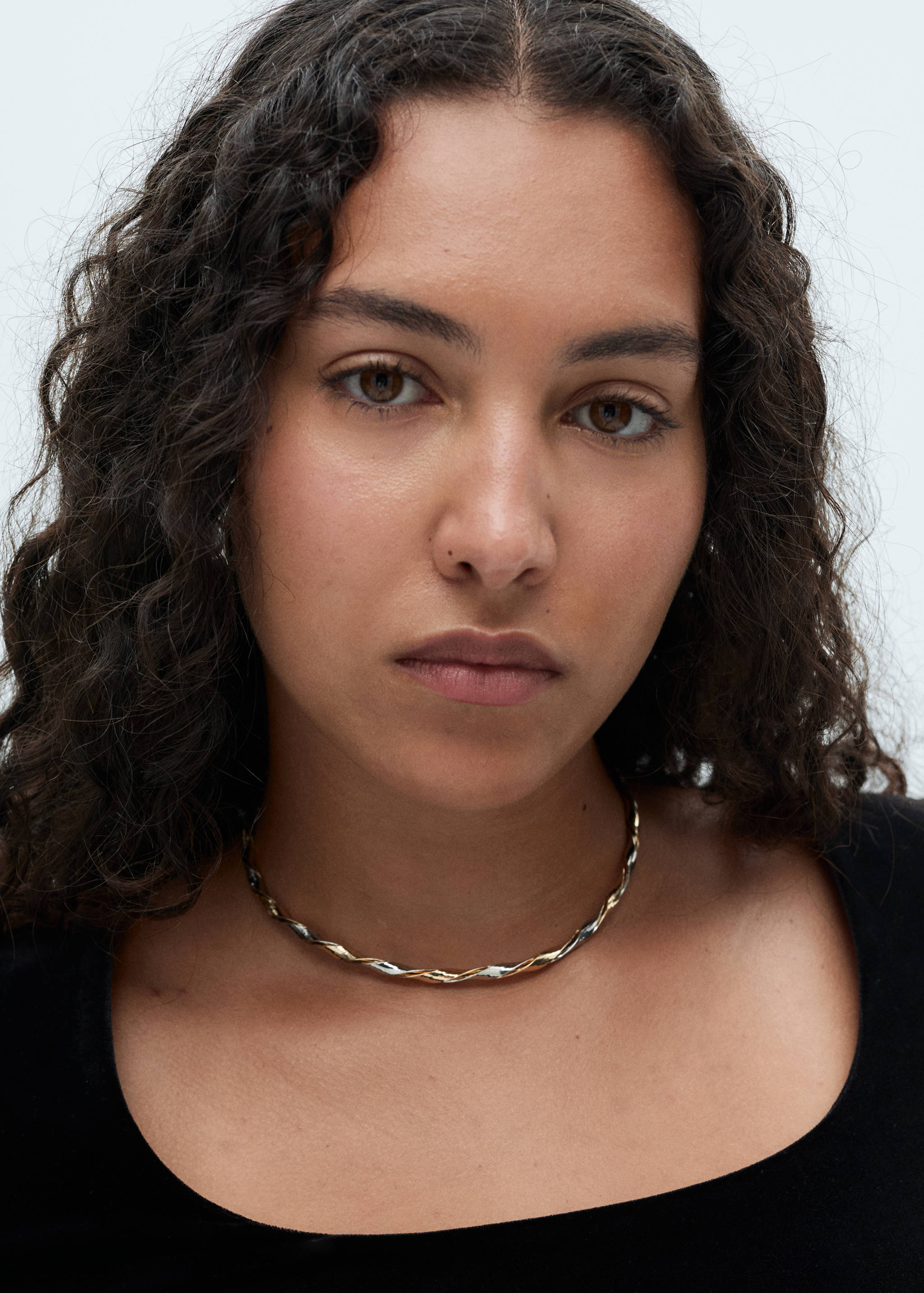 Low-cut velvet t-shirt - Details of the article 4