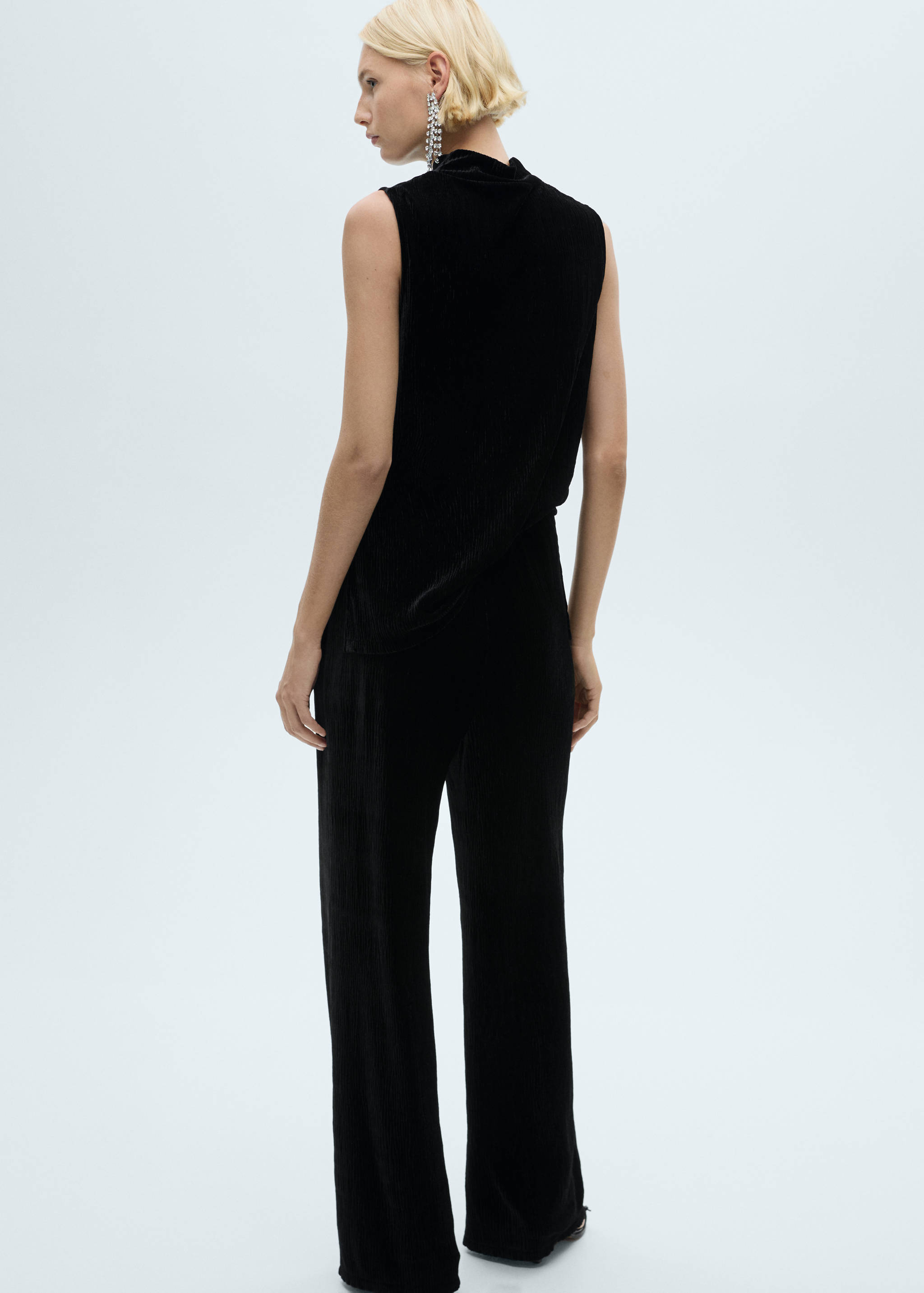 Perkins neck velvet top - Reverse of the article