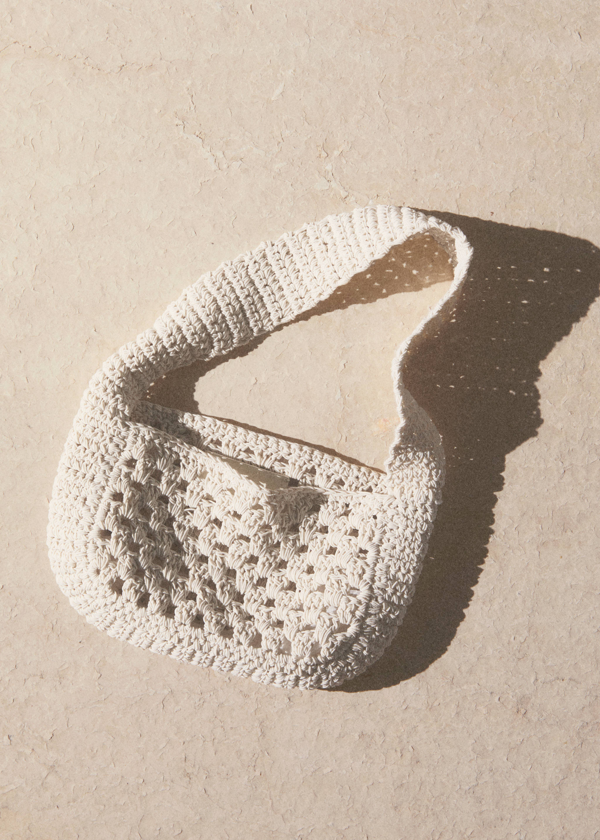 Bolso mano crochet - Detalle del artículo 6, Crudo. Ref: 77010246-00.
