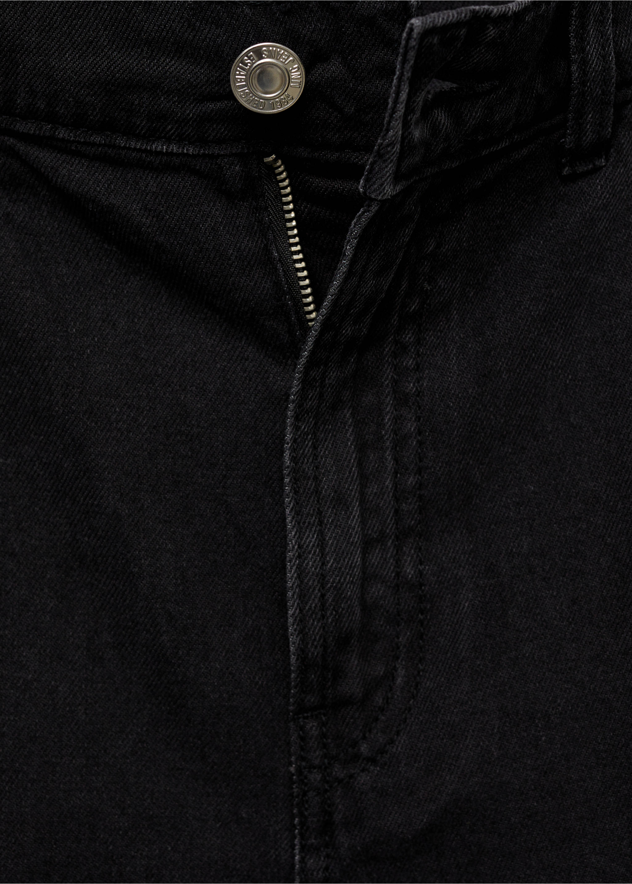 Straight-fit denim shorts - Details of the article 8, Black denim. Ref: 77010256-00.