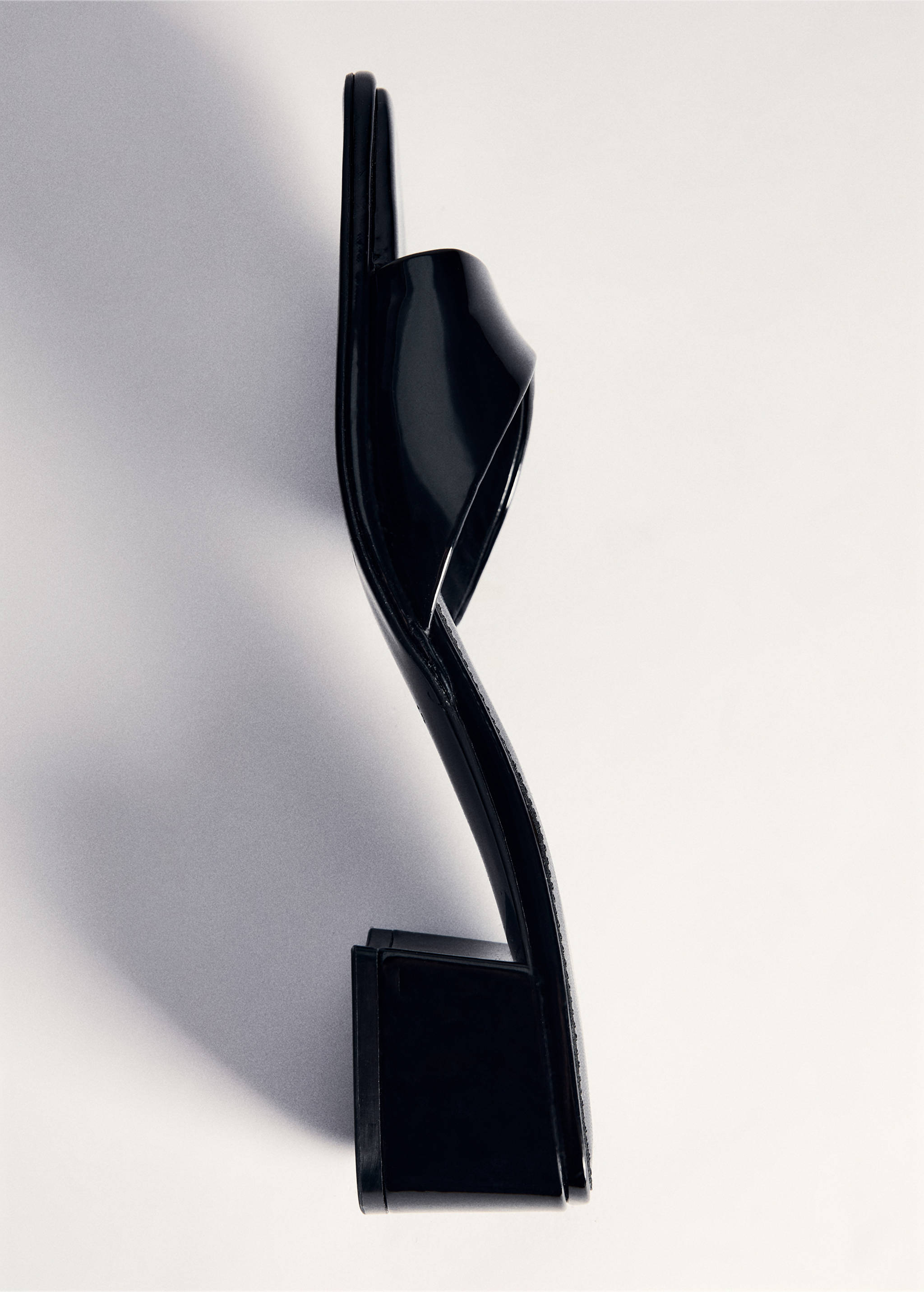 Лаковые босоножки без задника - Деталь изделия 5