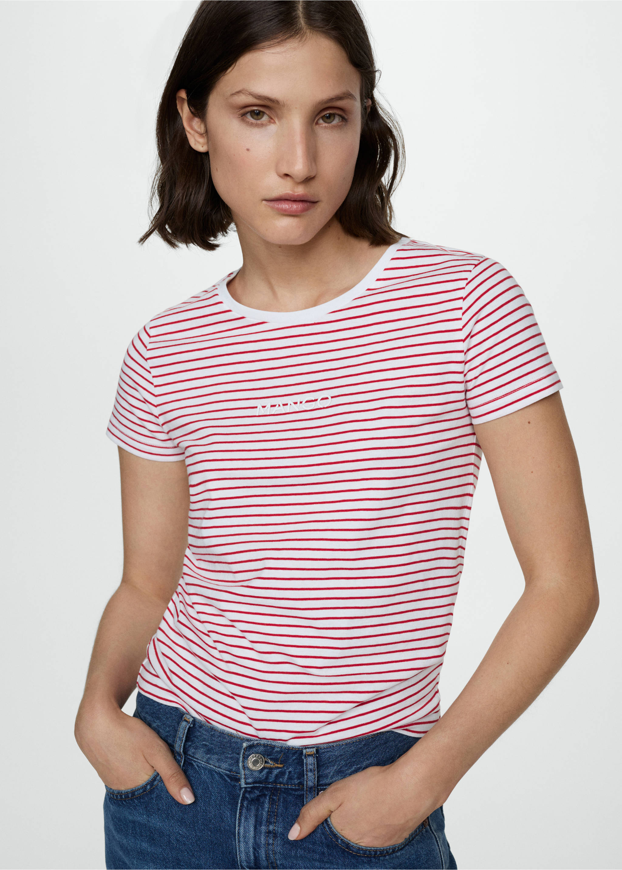 T-shirt rayures logo - Plan moyen, Rouge. Ref: 77010355-00.