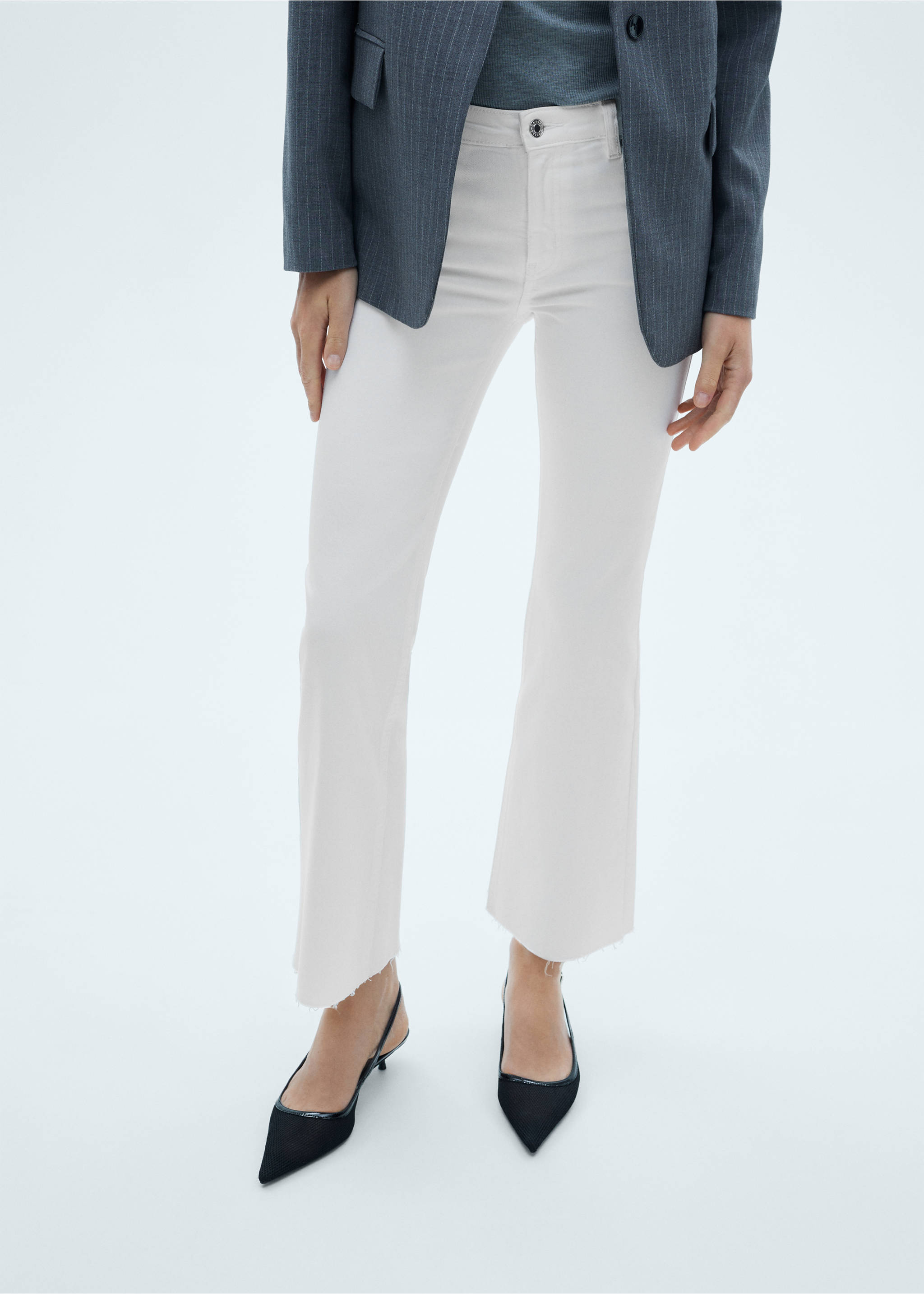 Jeans Sienna flare crop - Detalle del artículo 1, Blanco. Ref: 77010360-00.