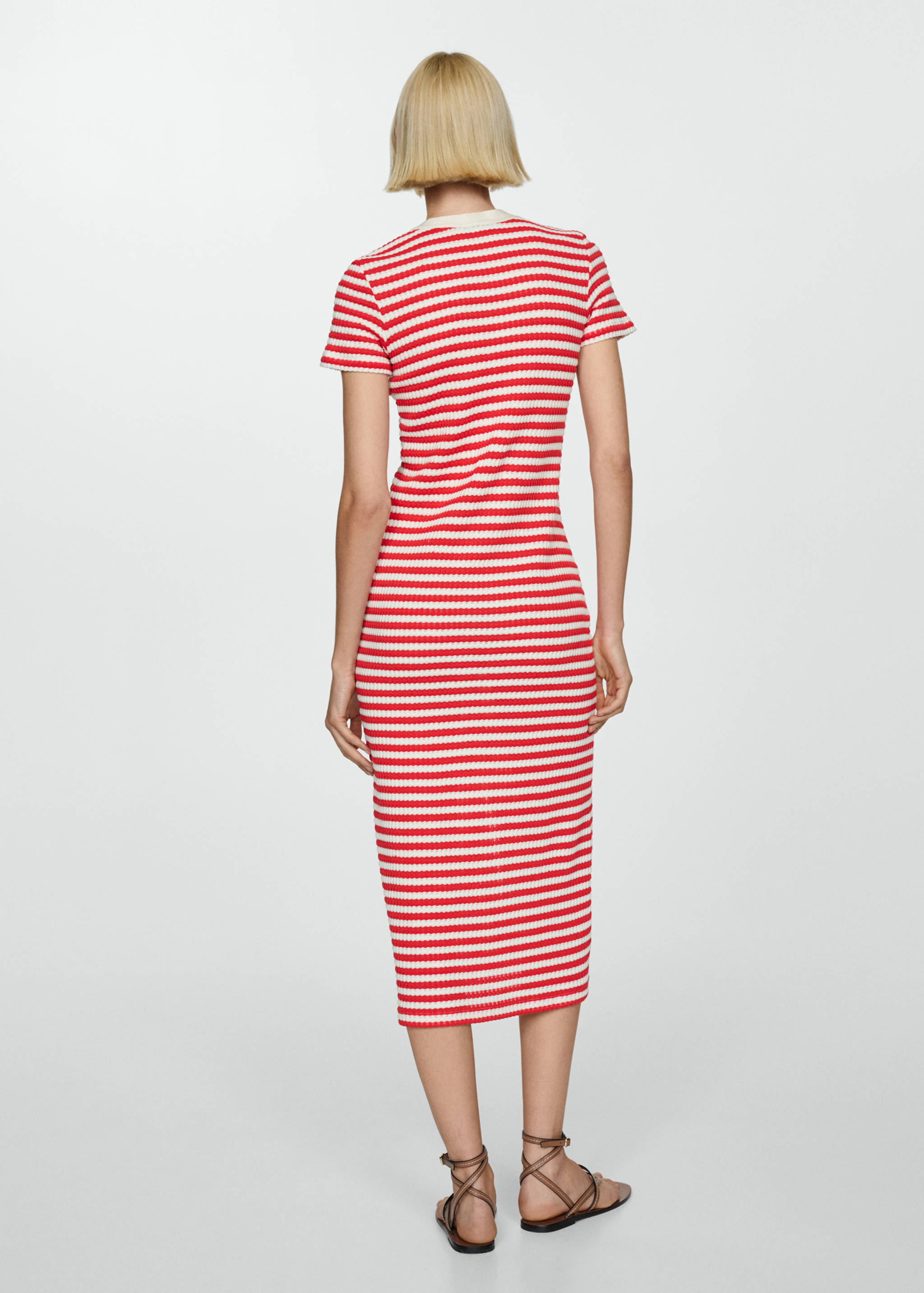 Button crochet dress - Reverse of the article