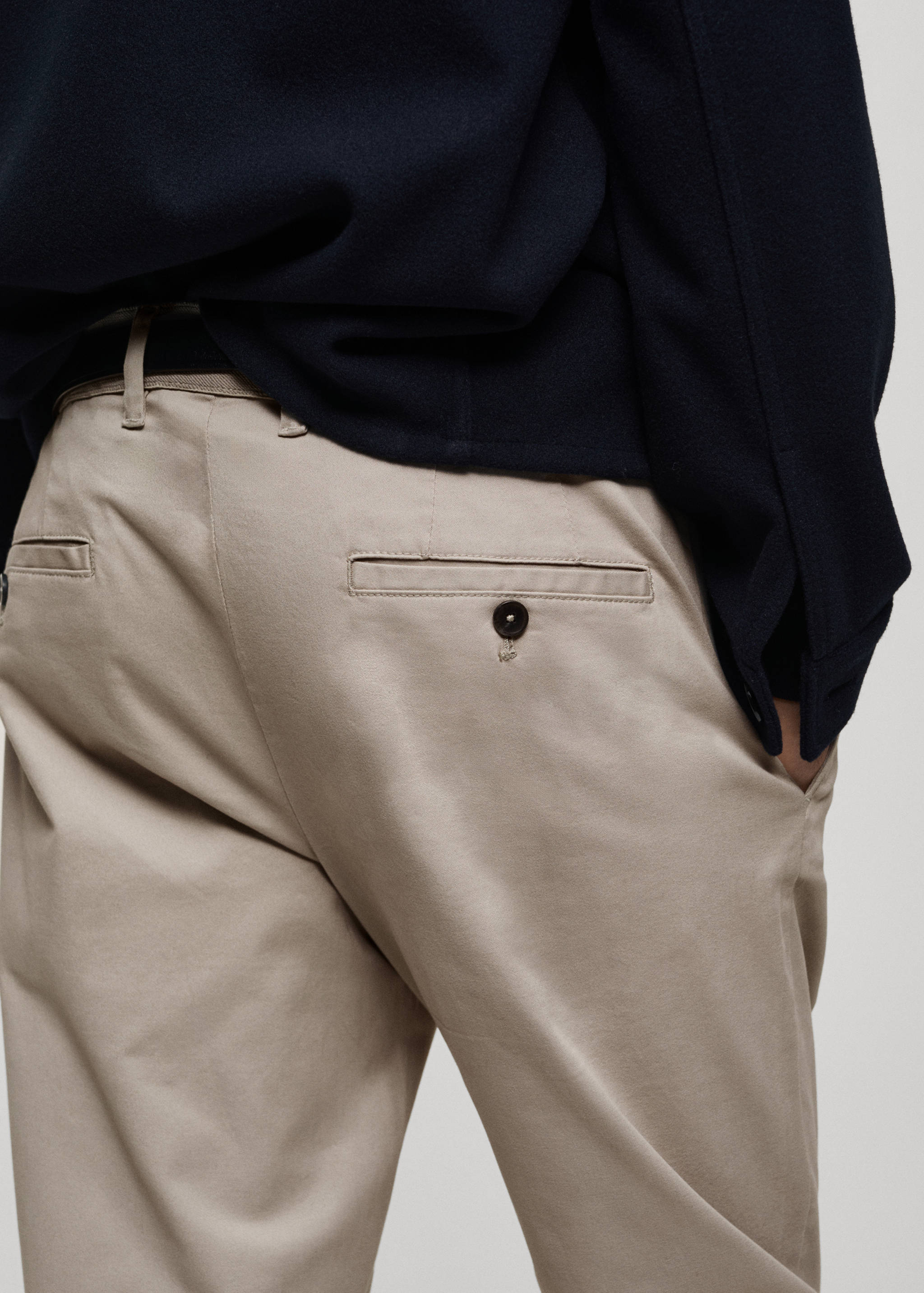 Cotton tapered crop trousers - Details of the article 6