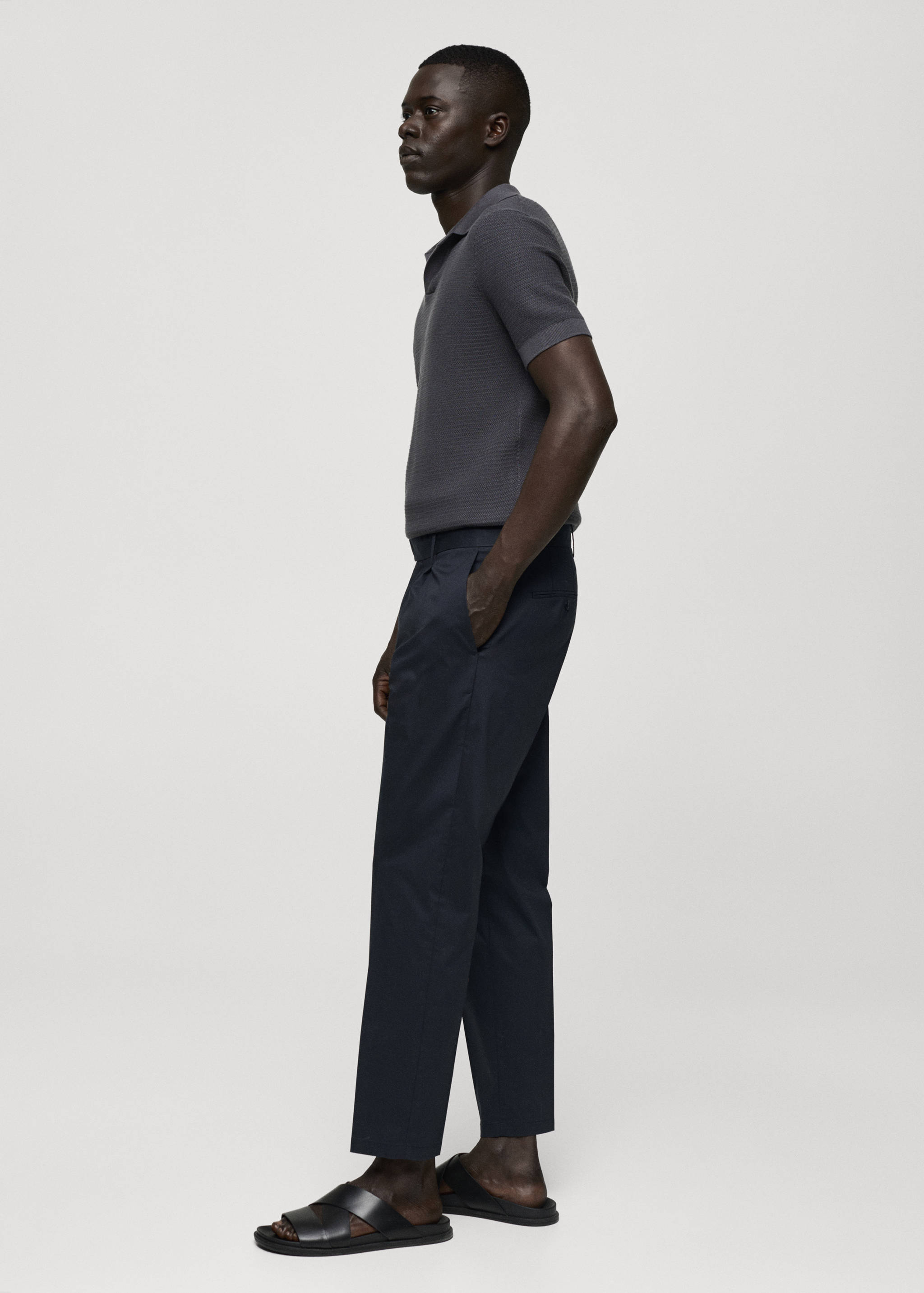 Slim-fit cotton pleated trousers - Details of the article 2