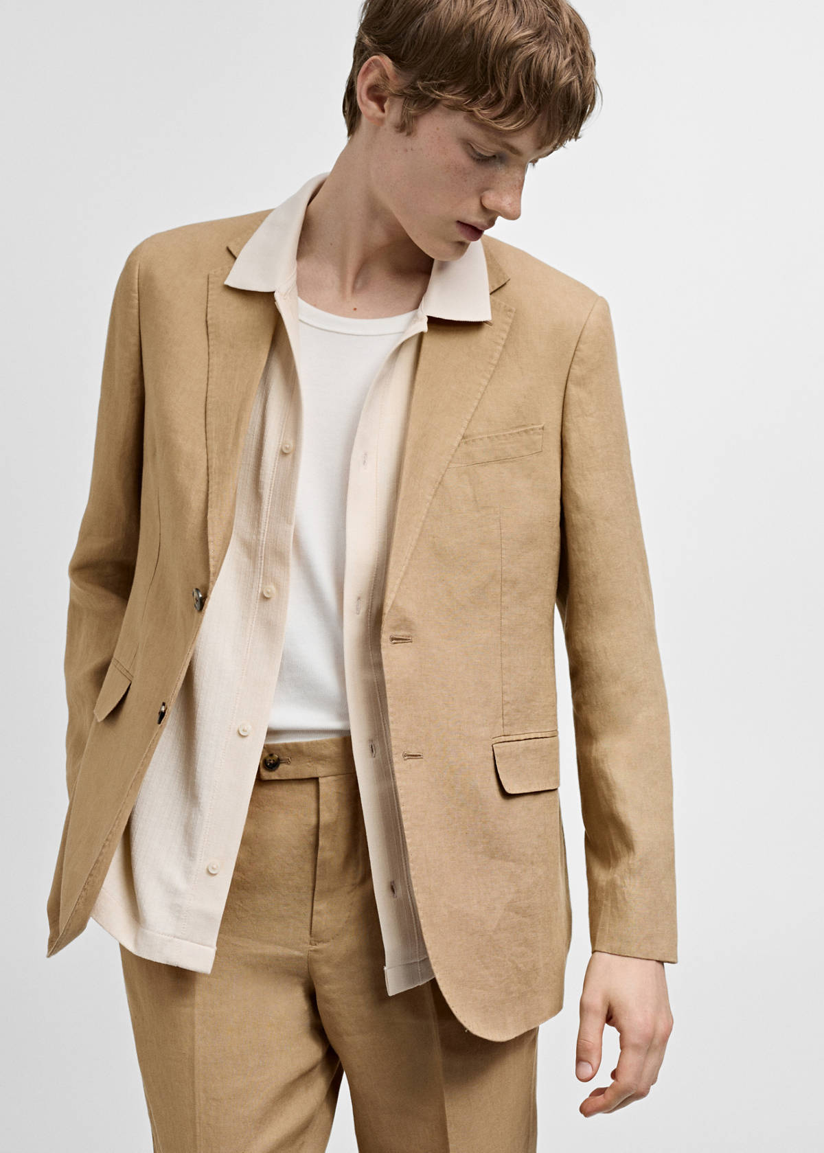 100% linen slim-fit suit jacket — Medium Brown