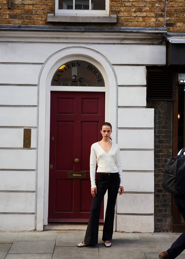 Flared jeans with pocket — Black denim