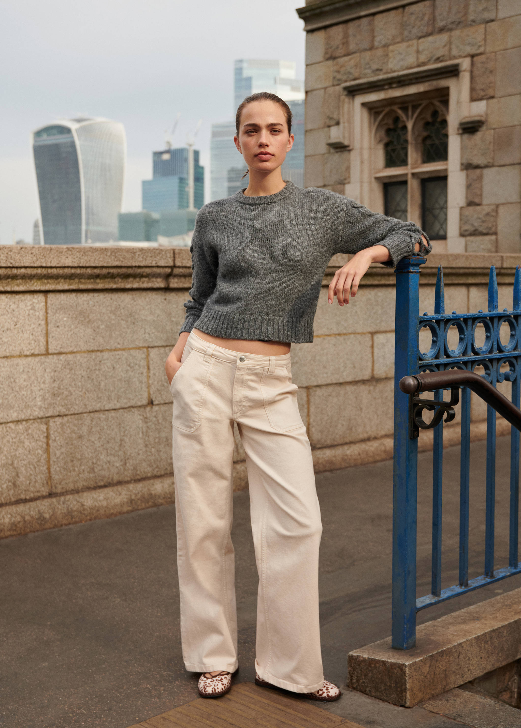 Culotte trousers with pockets - Details of the article 5
