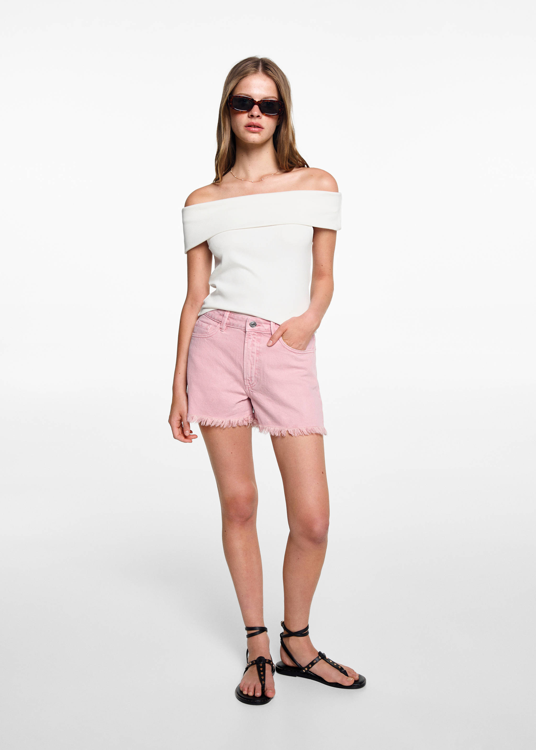 Top maille côtelée épaules dénudées - Plan général