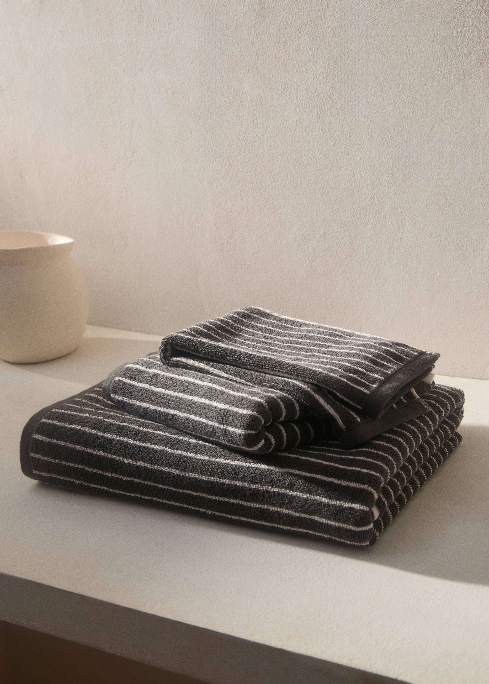 Striped bath towel 90x150cm - General plane
