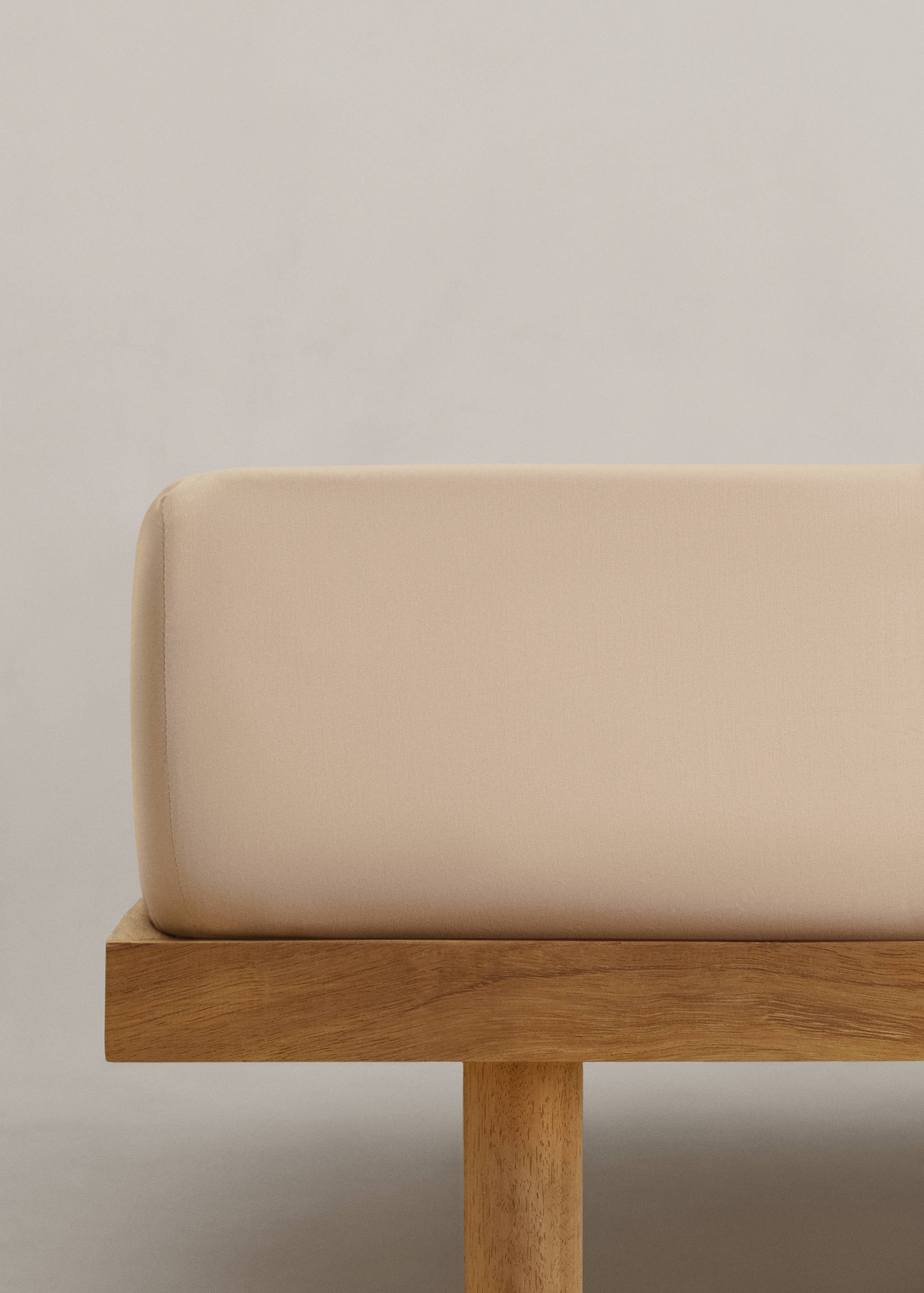 Cotton fitted sheet for queen bed - Article without model