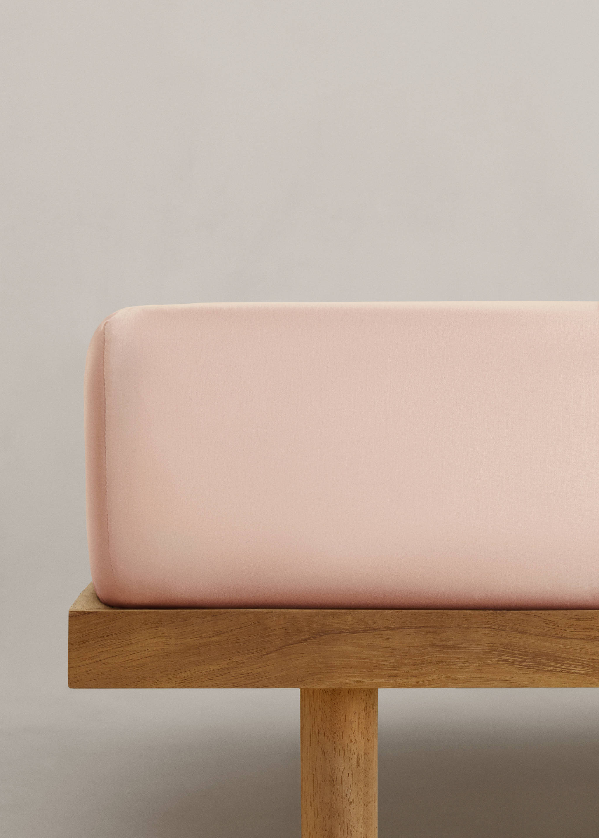 Cotton fitted sheet for queen bed - Article without model