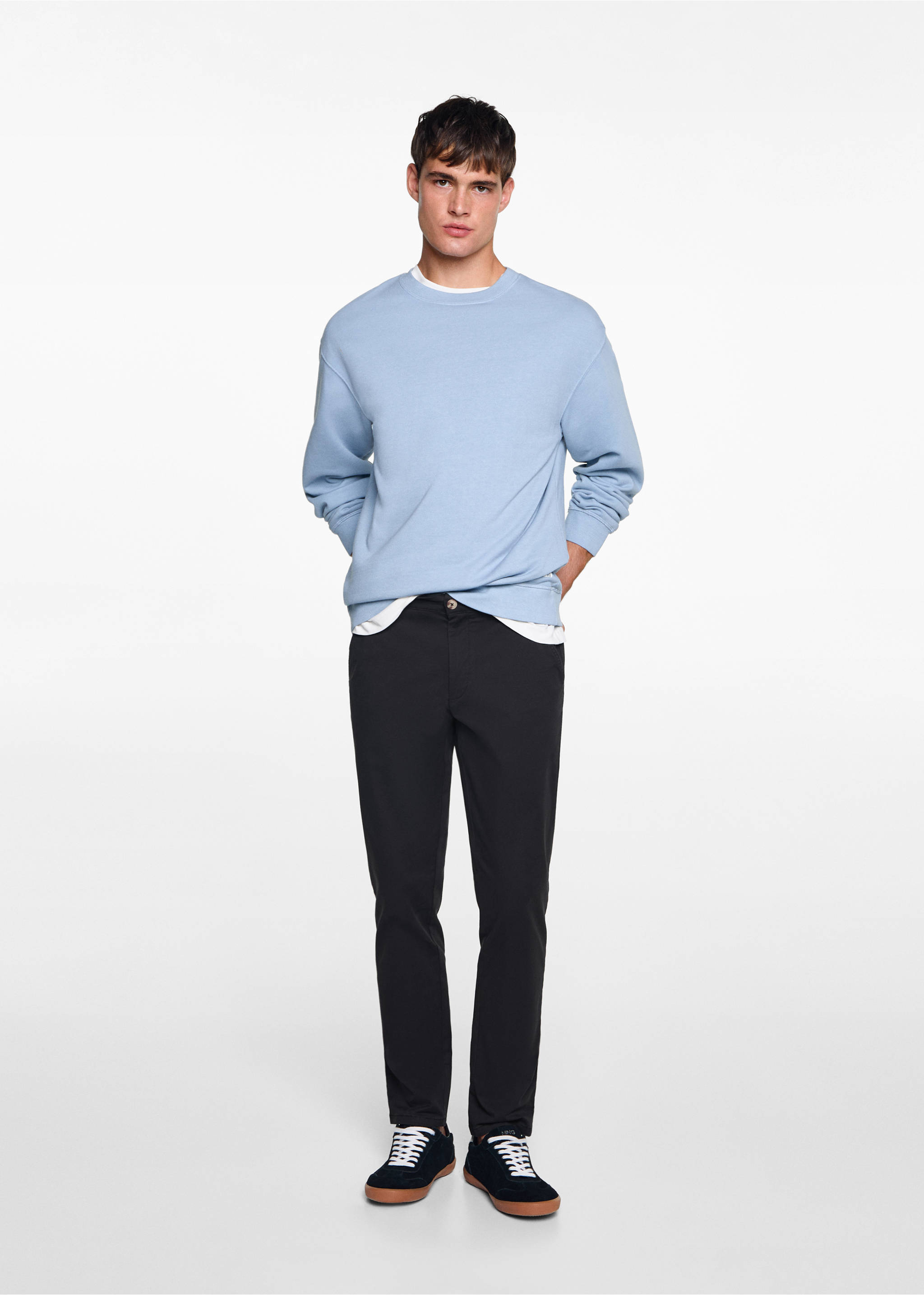 Pantalón chino algodón - Plano general, Negro. Ref: 77011510-00.