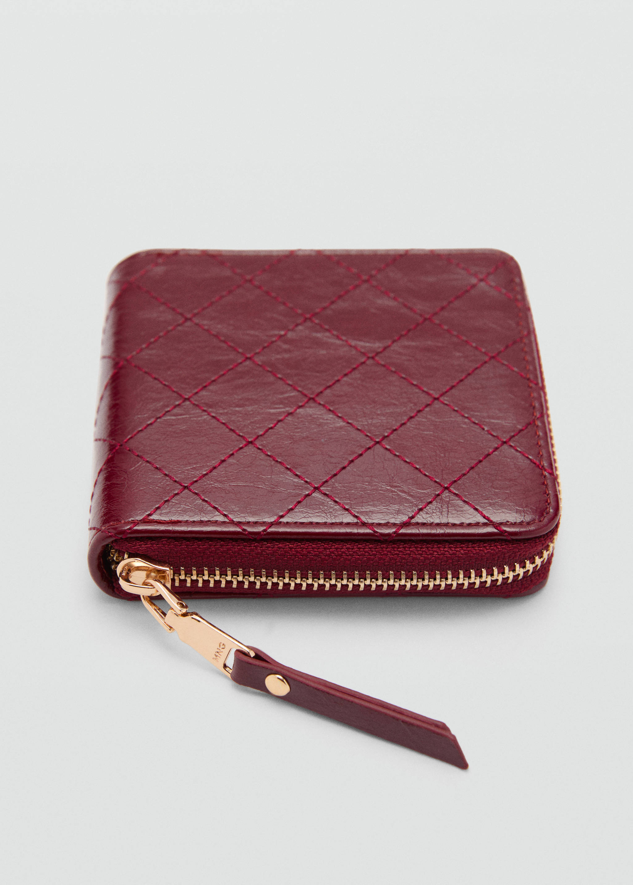 Wallet with decorative stitching - Medium plane