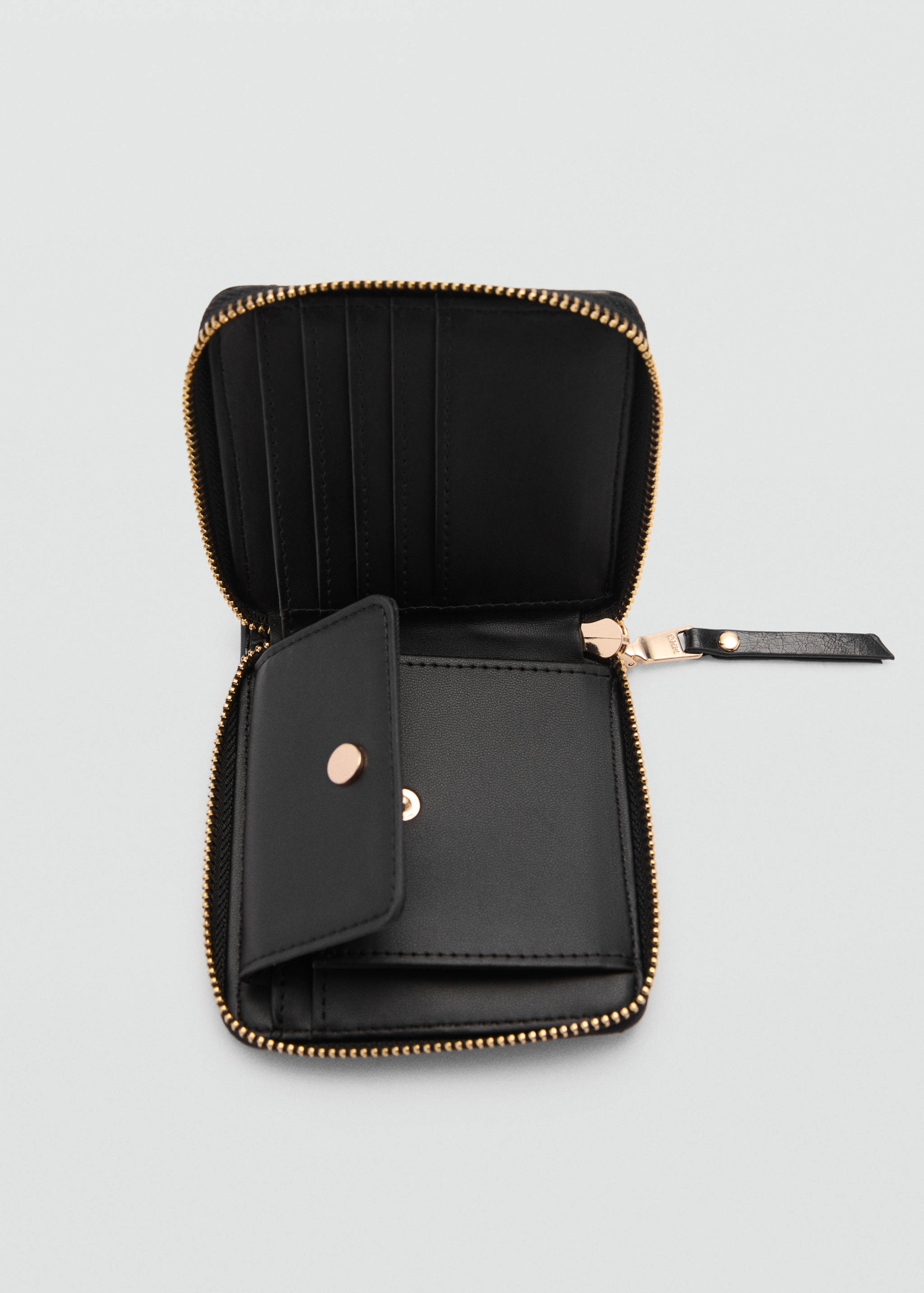 Wallet with decorative stitching - Details of the article 1