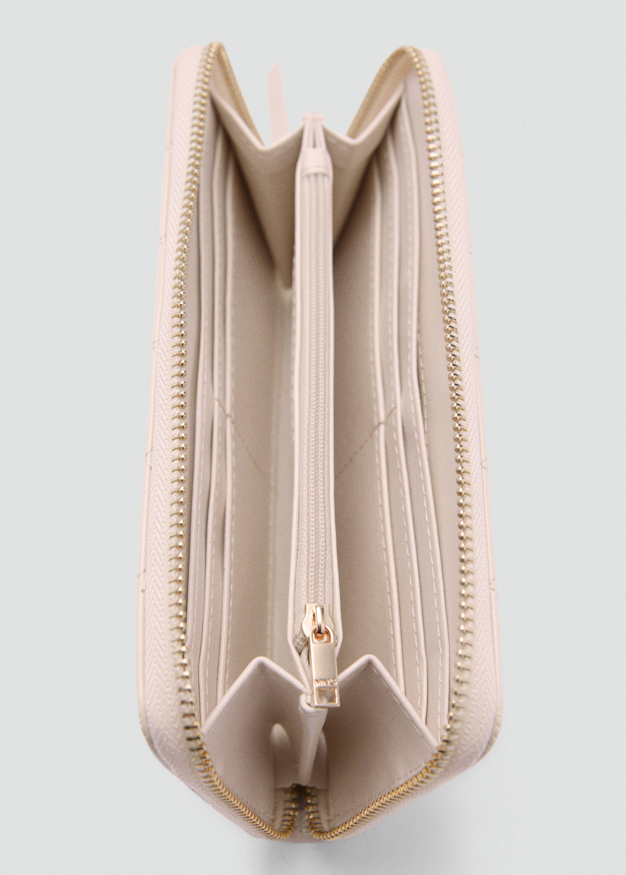 Wallet with decorative stitching - Medium plane