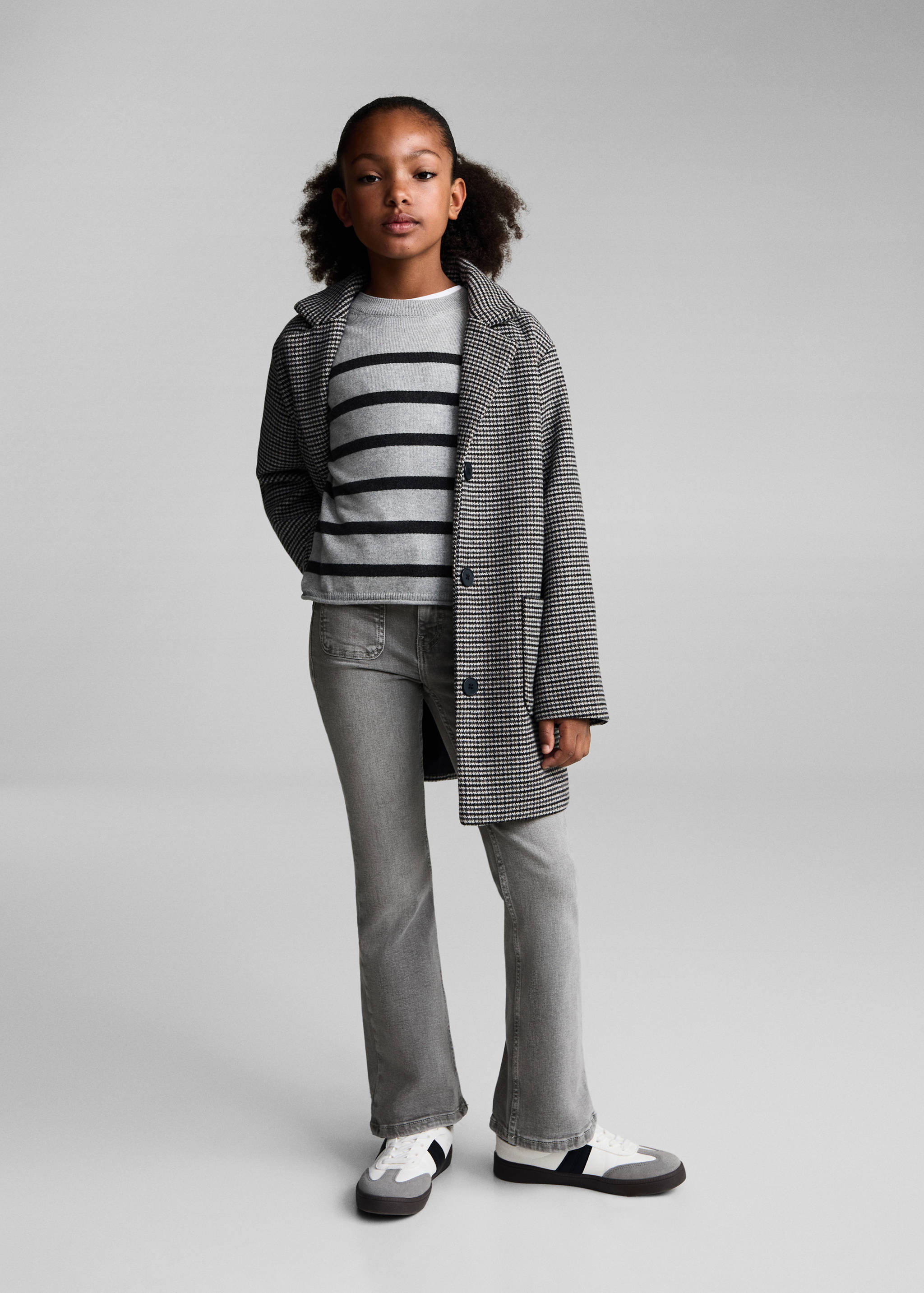 Flared jeans with pocket - General plane