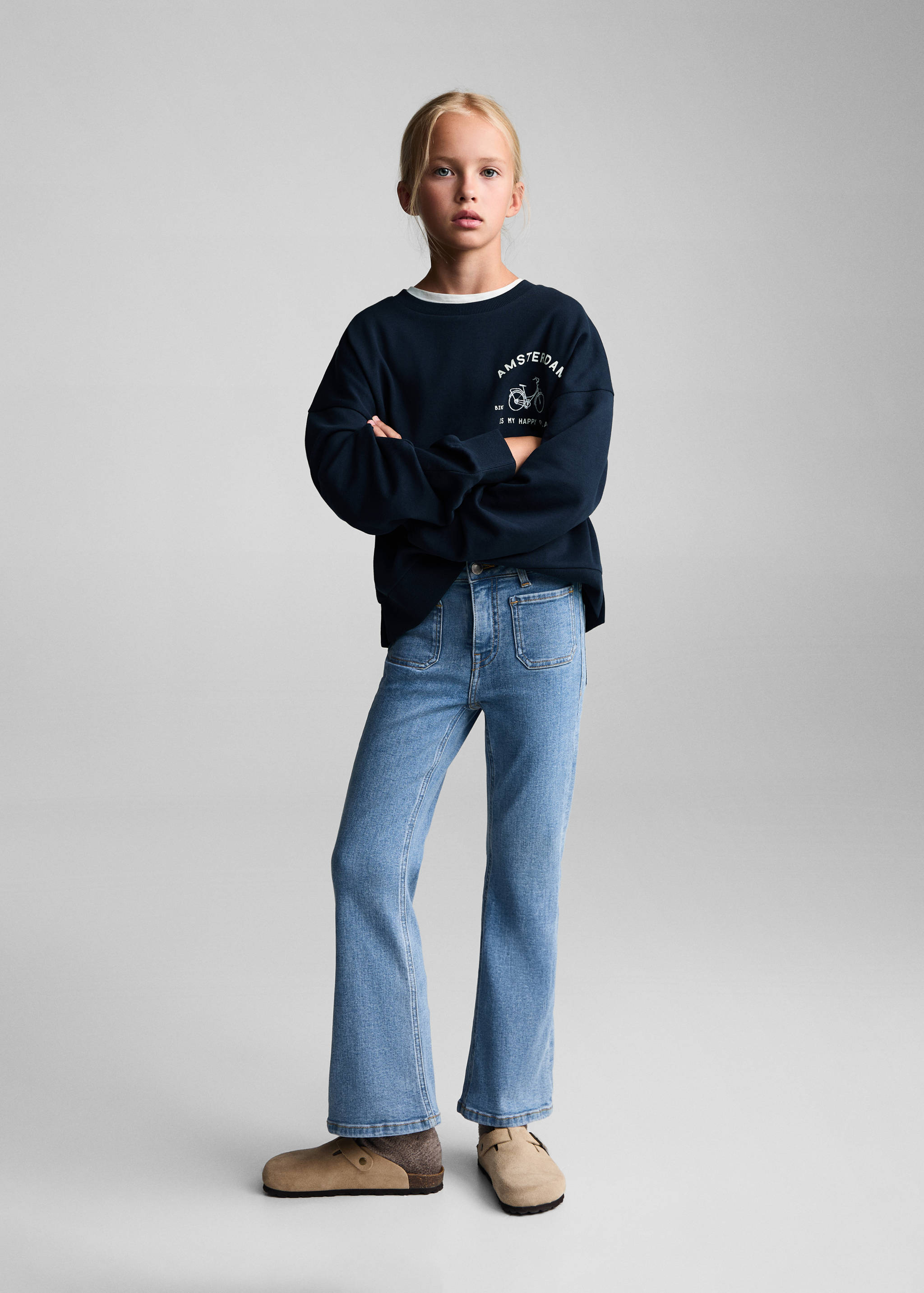 Flared jeans with pocket - General plane