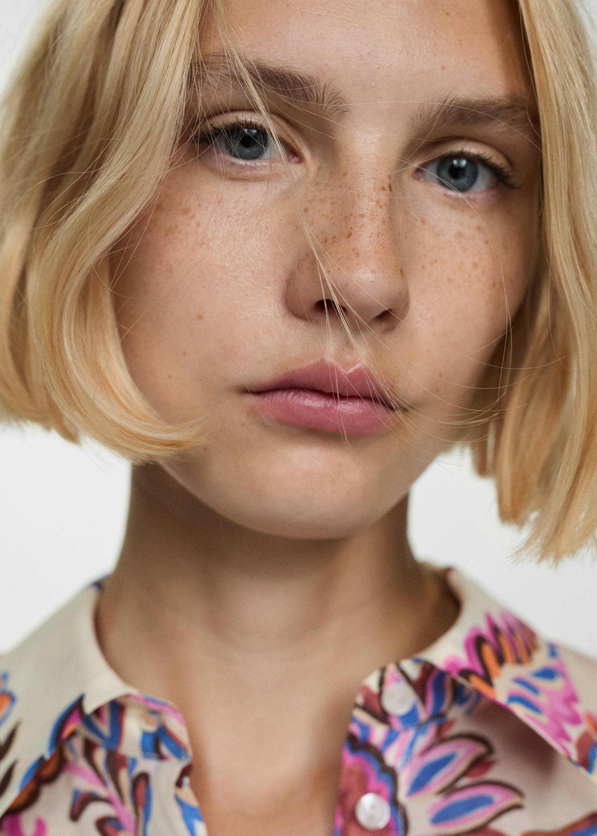 Flowy floral print shirt - Details of the article 1