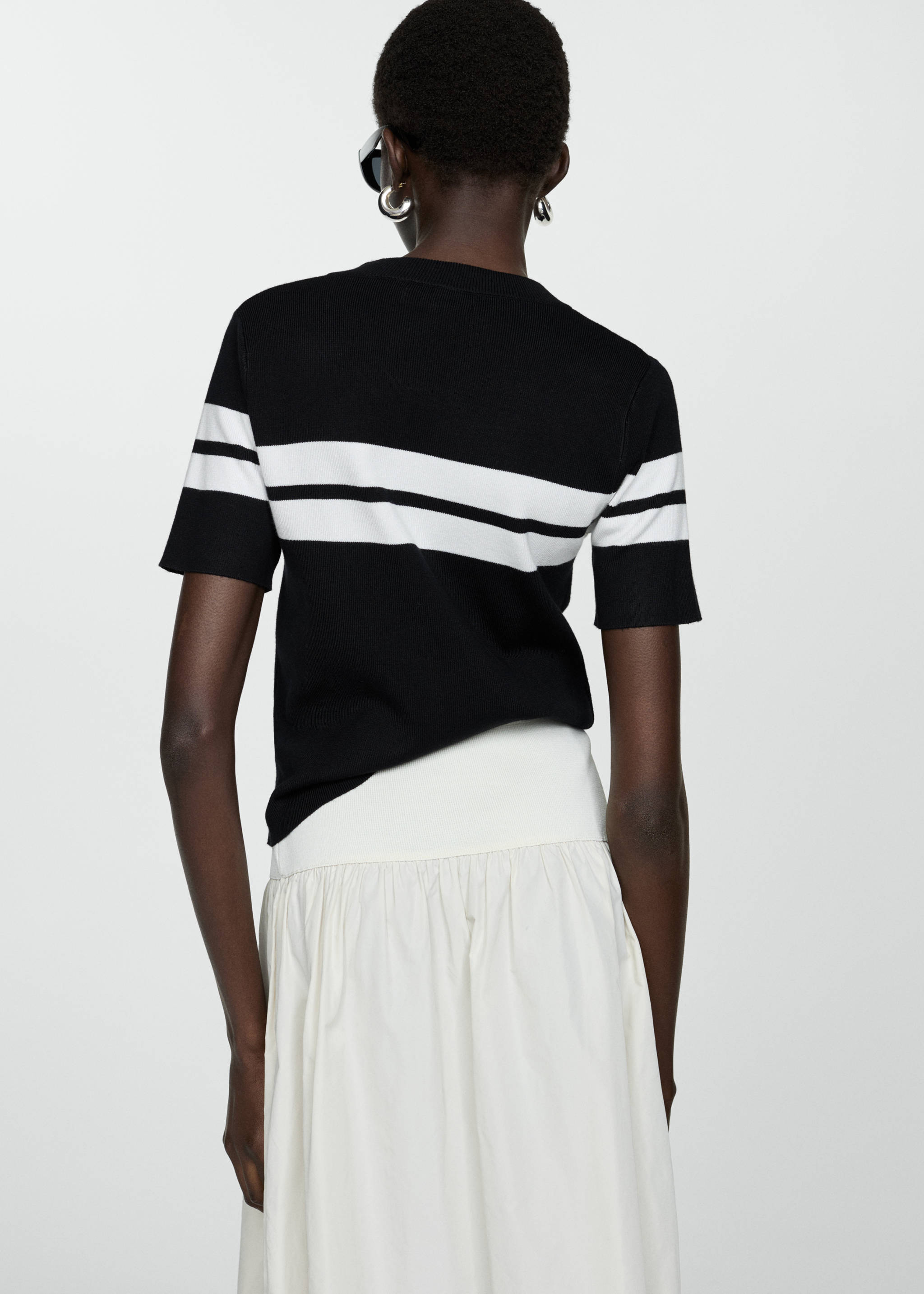 Knit striped sweater - Reverse of the article