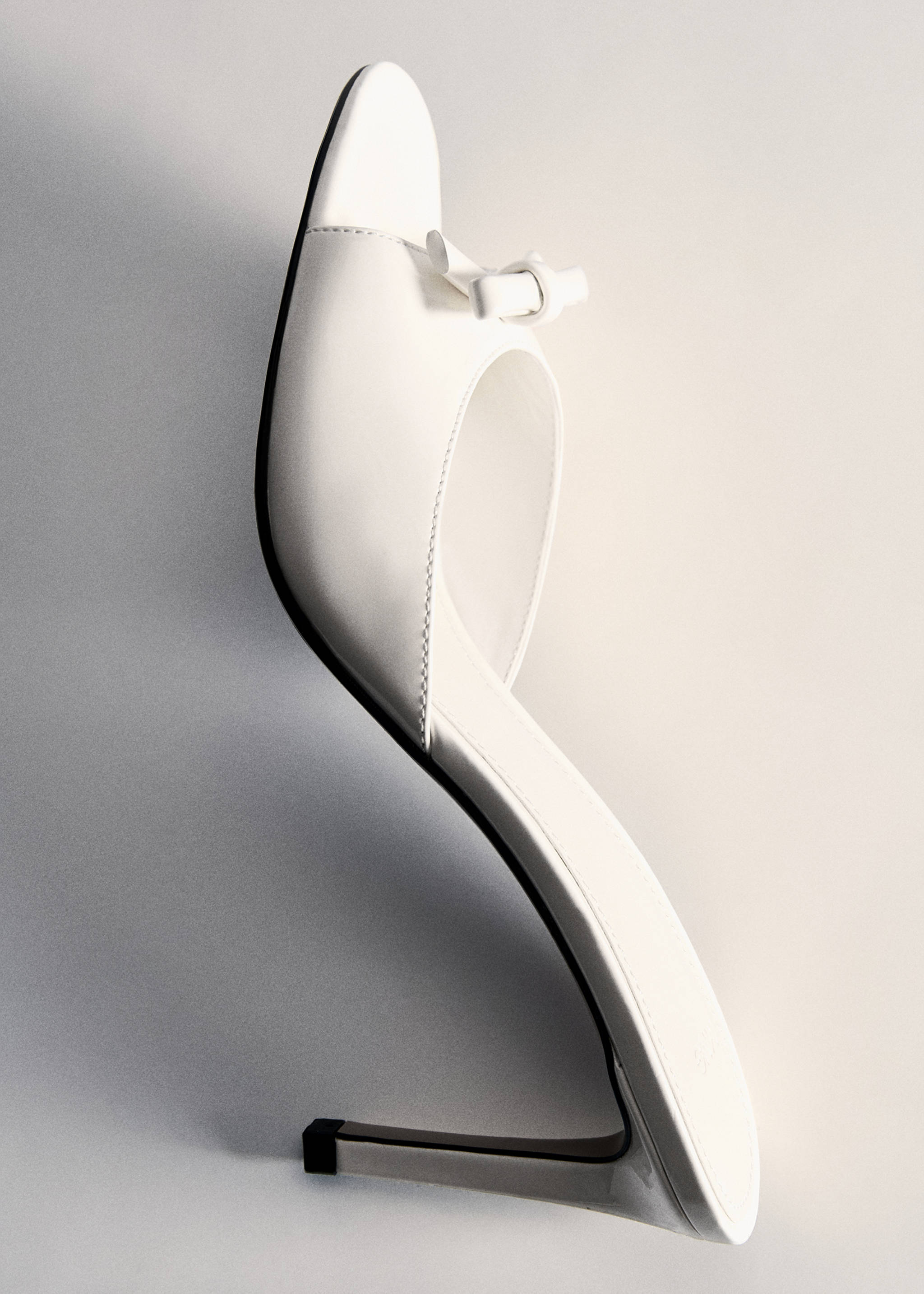 Bow heel sandals - Details of the article 5