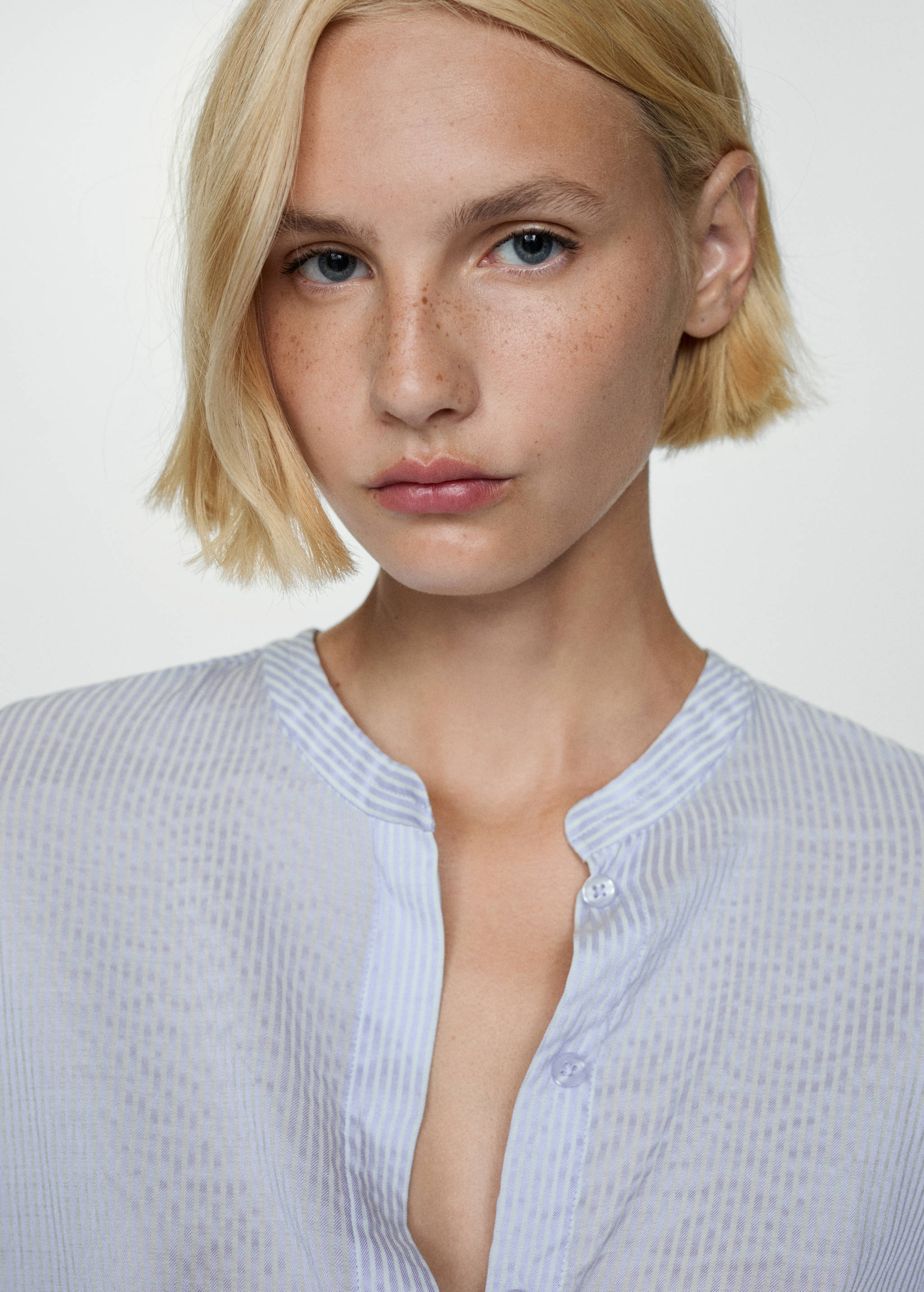 Striped flowy shirt - Details of the article 1