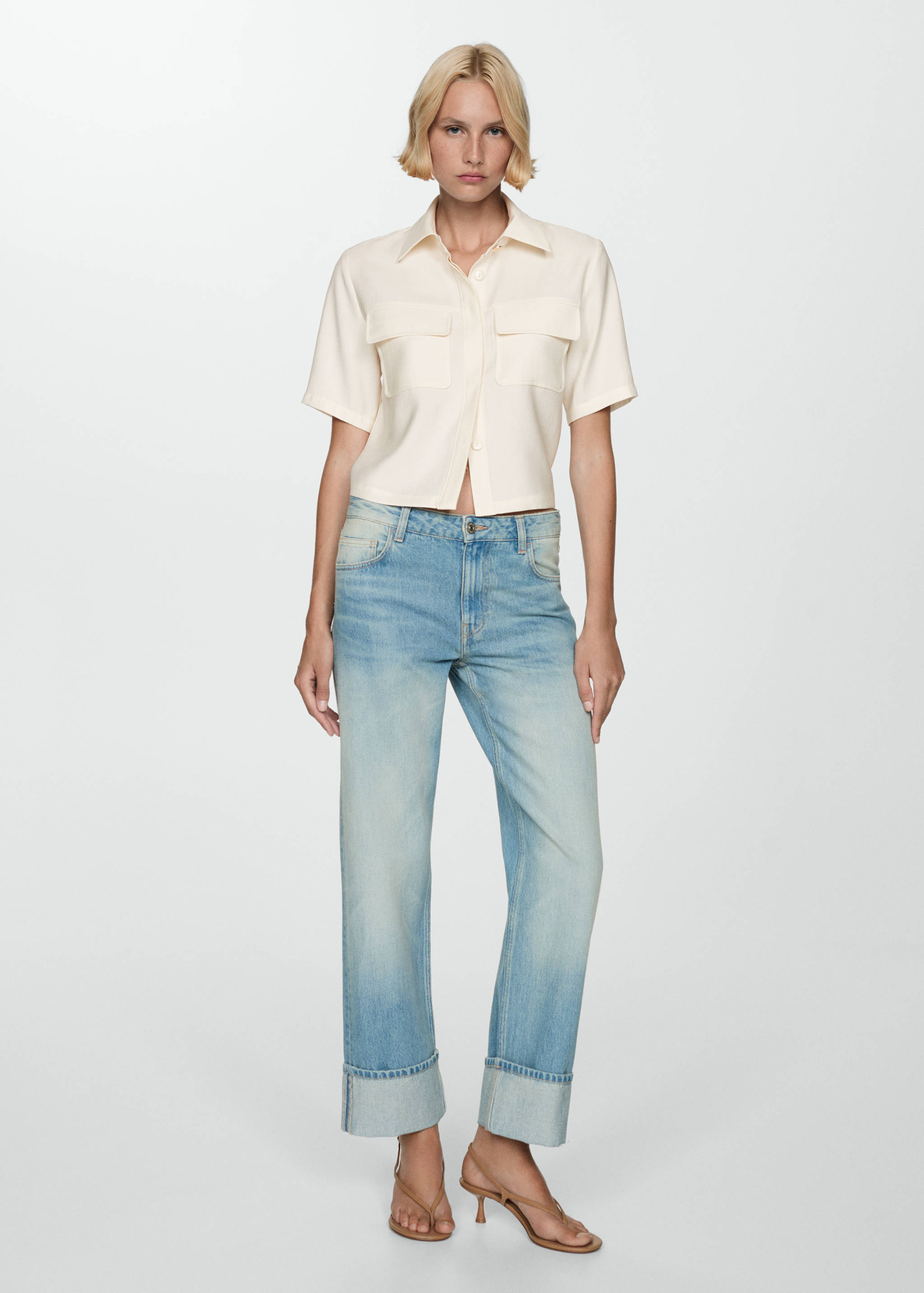 Short sleeve shirt with pockets - Details of the article 2