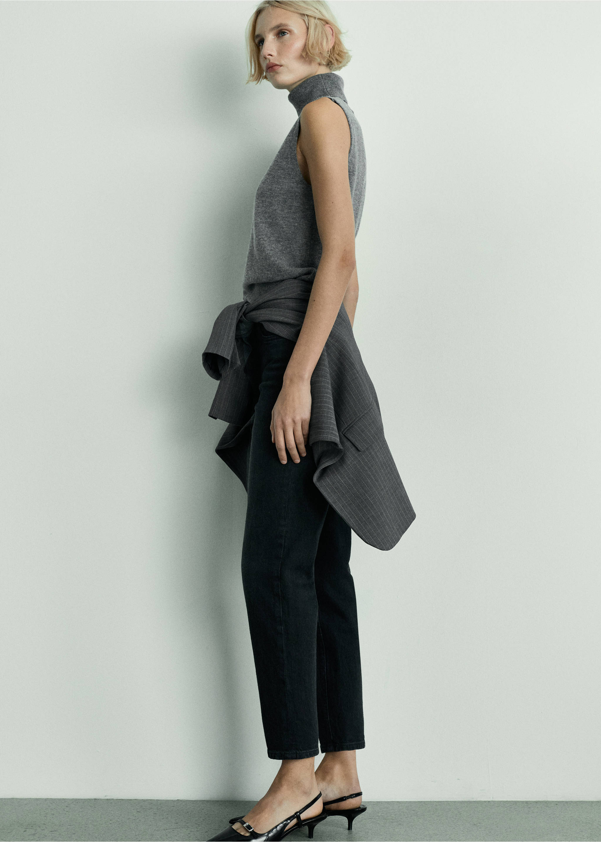 Jean Newmom confort taille haute - Détail de l'article 1, Black denim. Ref: 77014027-00.