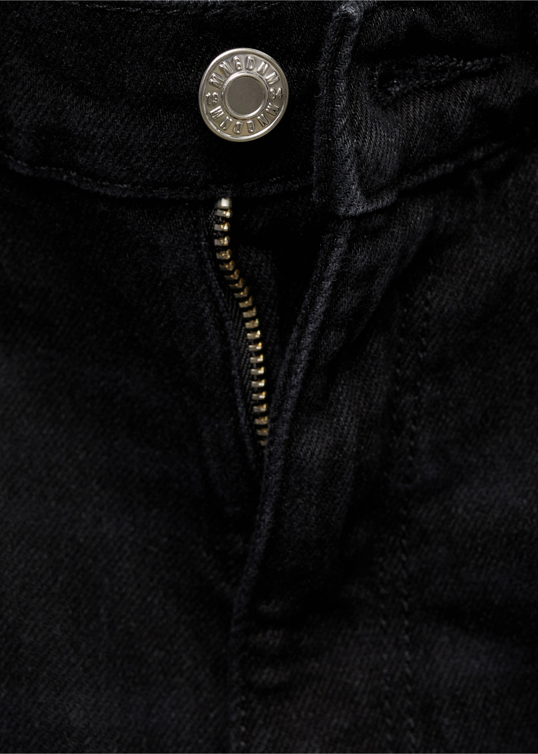 Jean Newmom confort taille haute - Détail de l'article 8, Black denim. Ref: 77014027-00.