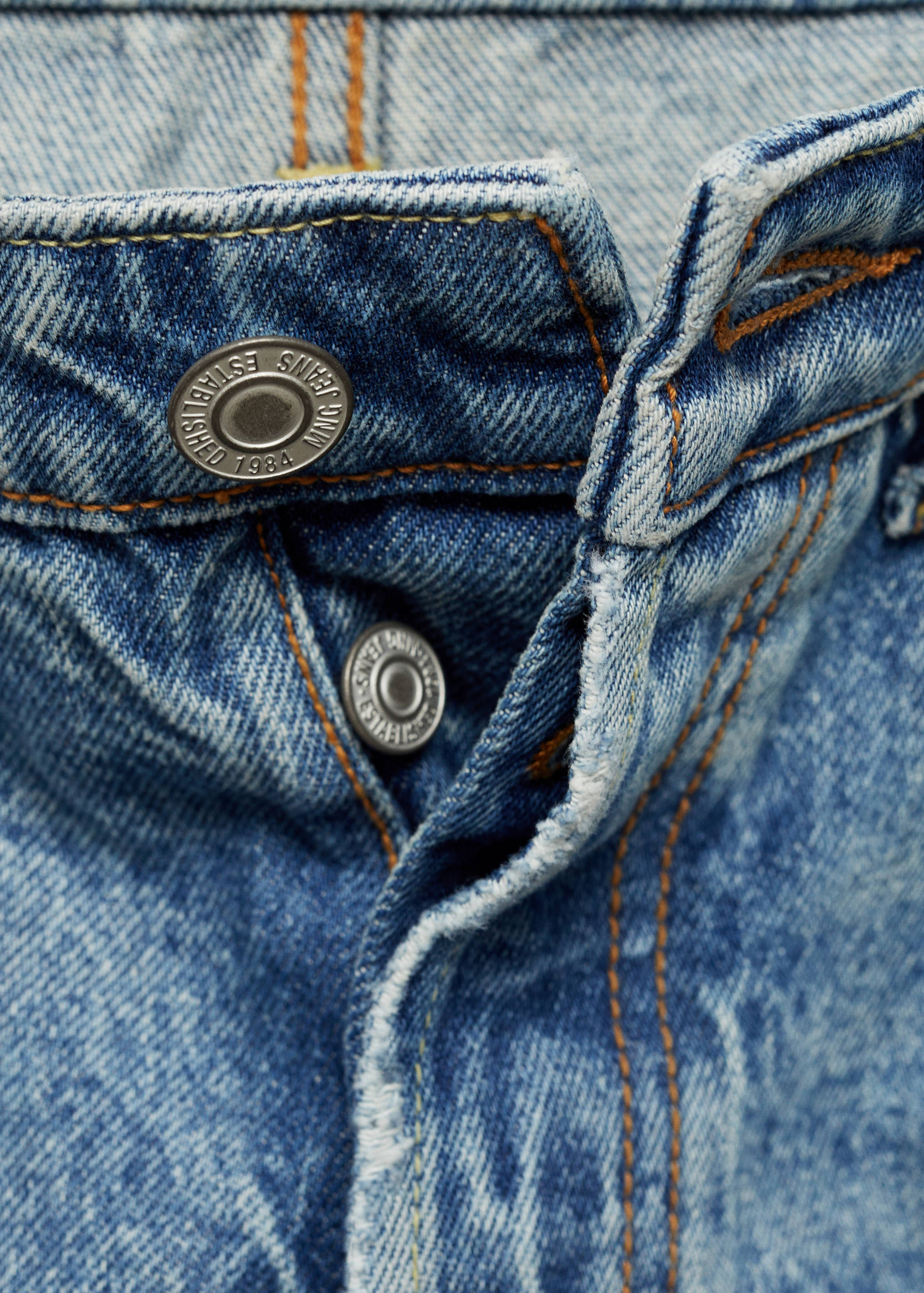 Loose boyfriend-style jeans - Details of the article 8