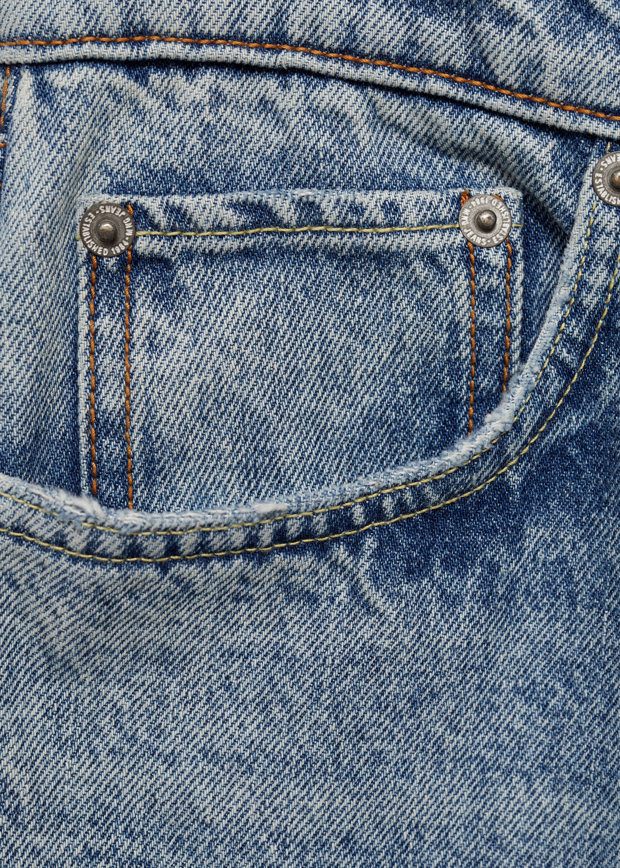 Loose boyfriend-style jeans - Details of the article 0