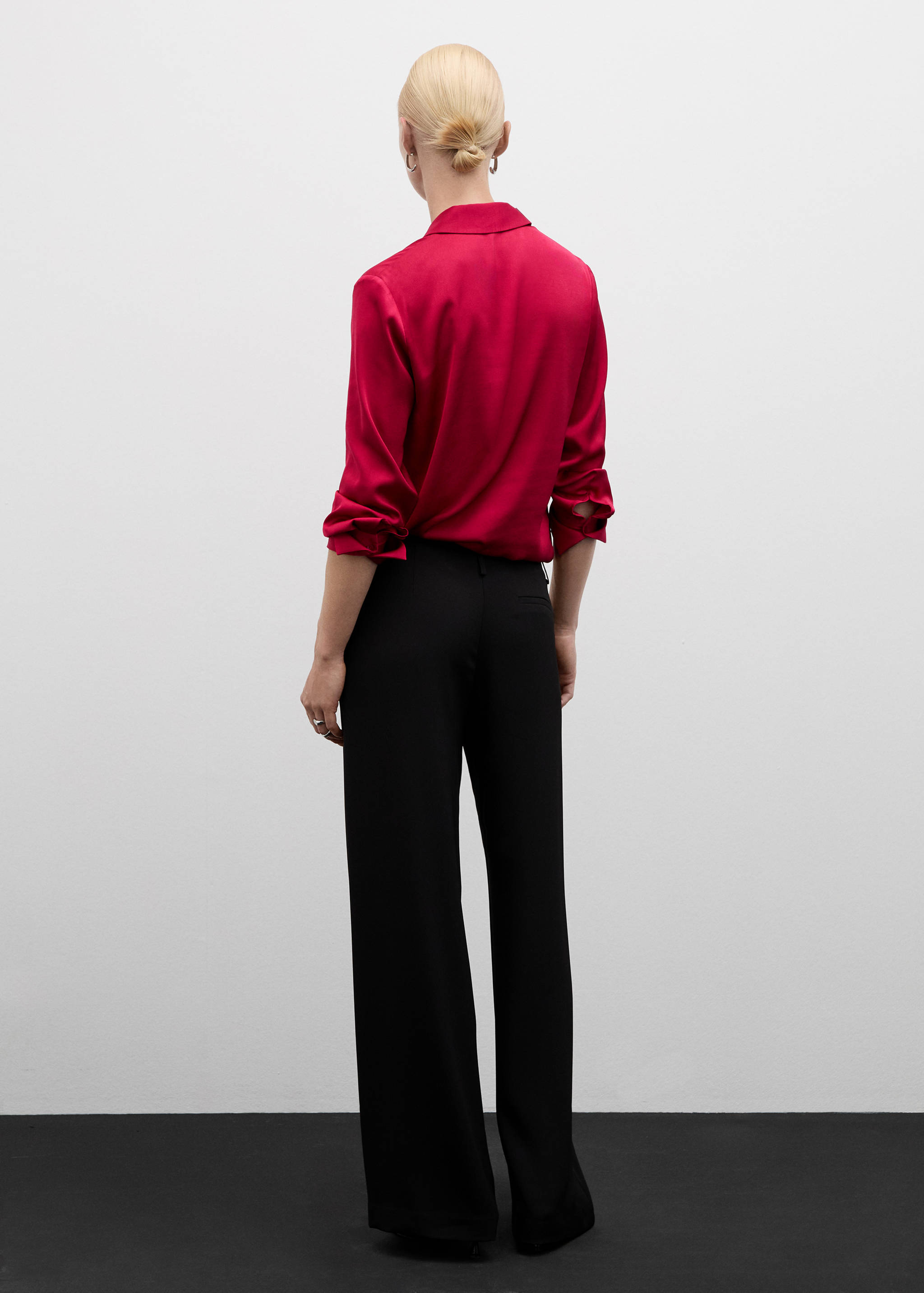 Satin finish flowy shirt - Reverse of the article