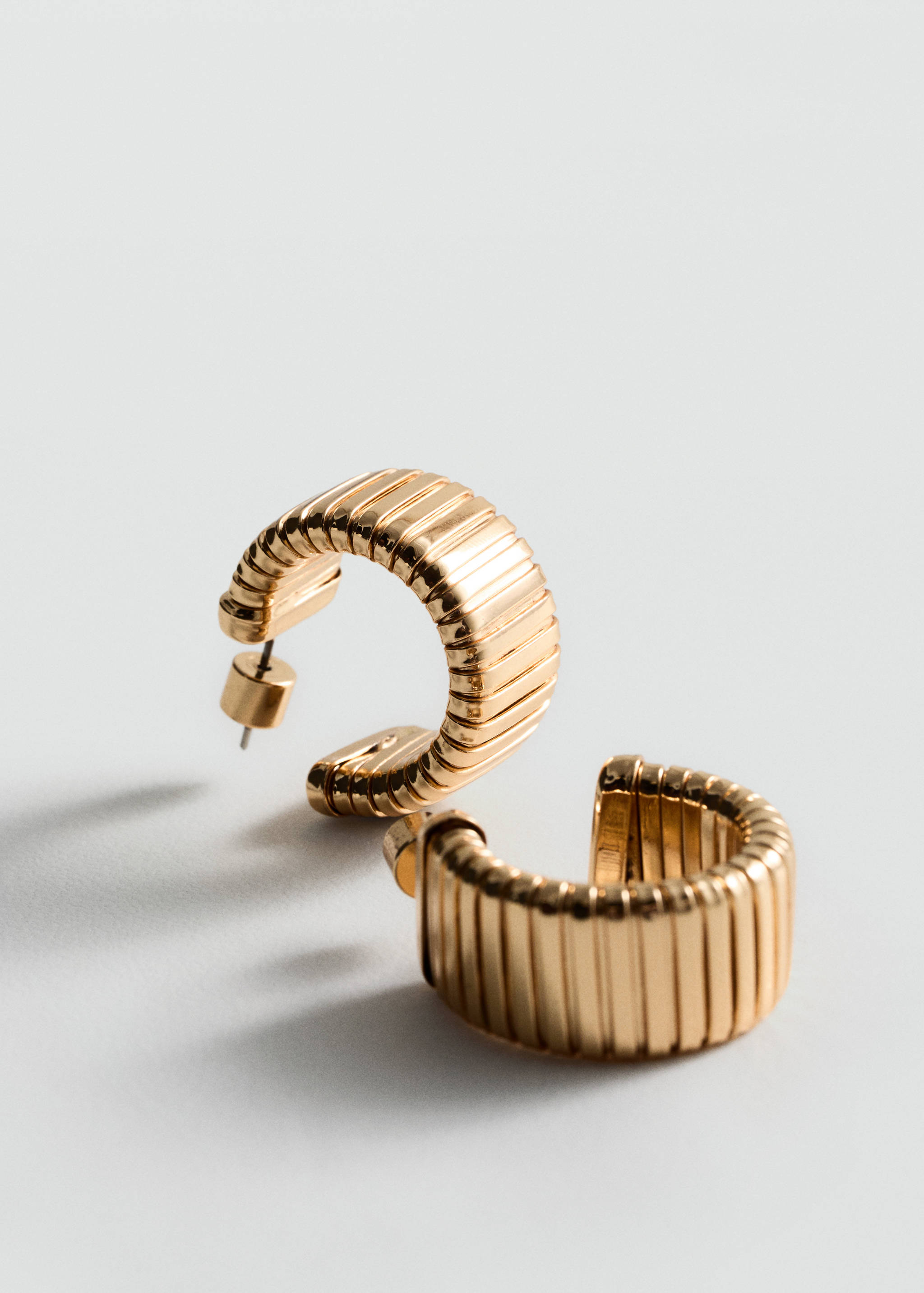 Textured hoop earrings - Medium plane