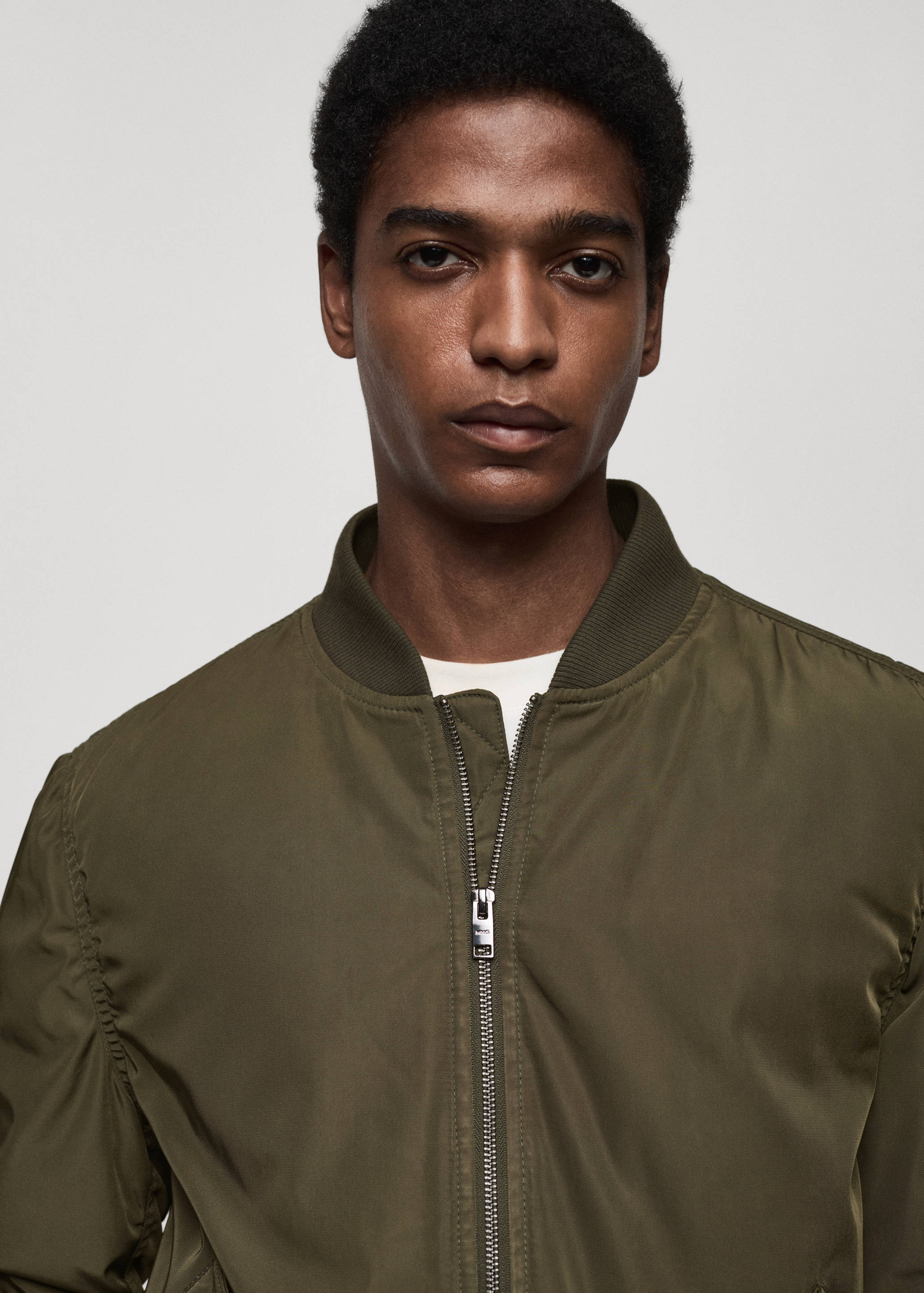Quilted water-repellent bomber jacket - Details of the article 1
