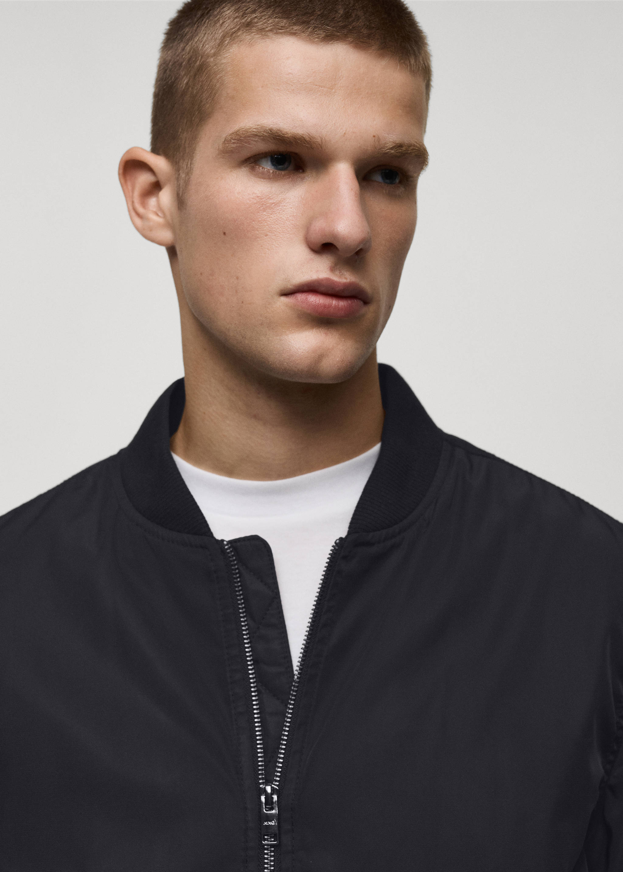 Quilted water-repellent bomber jacket - Details of the article 1