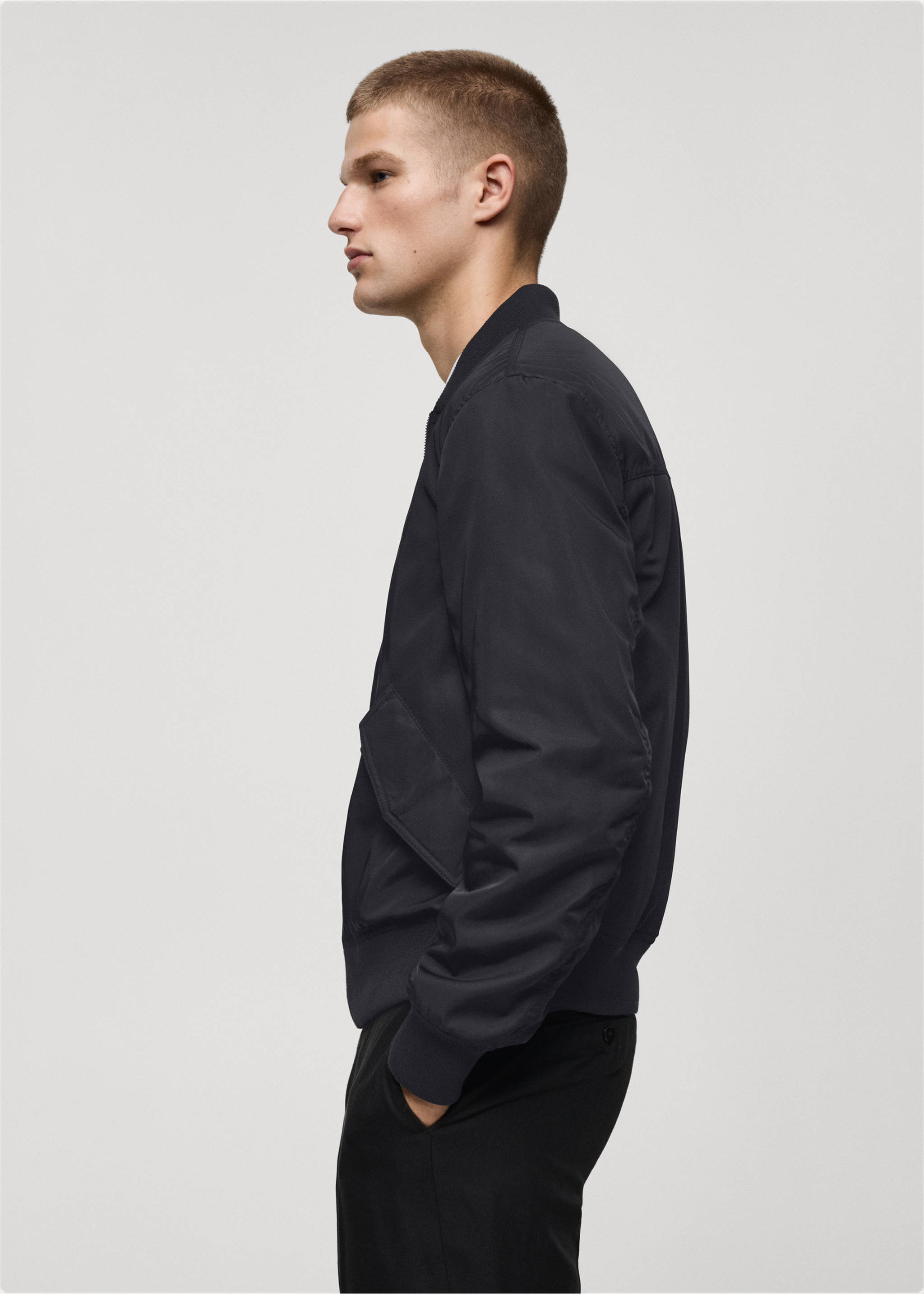 Quilted water-repellent bomber jacket - Details of the article 2, Dark Navy. Ref: 77014435-00.
