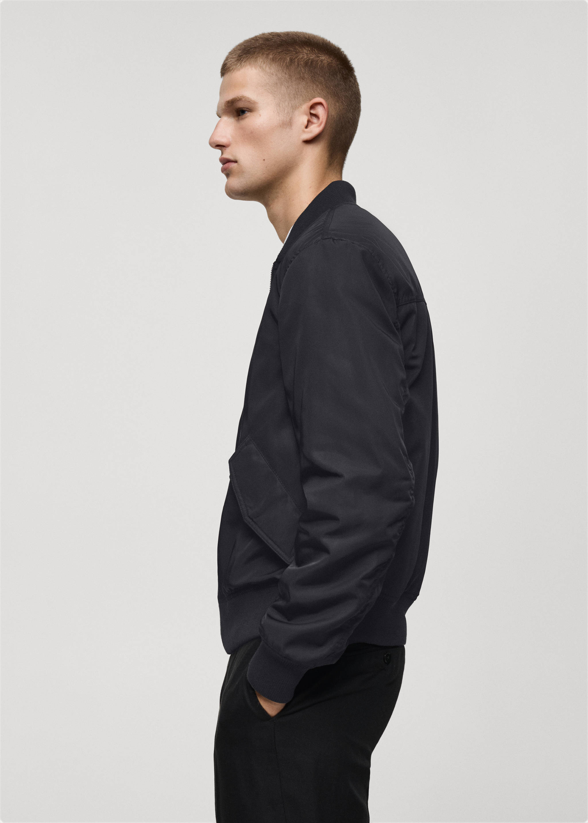Quilted water-repellent bomber jacket - Details of the article 2