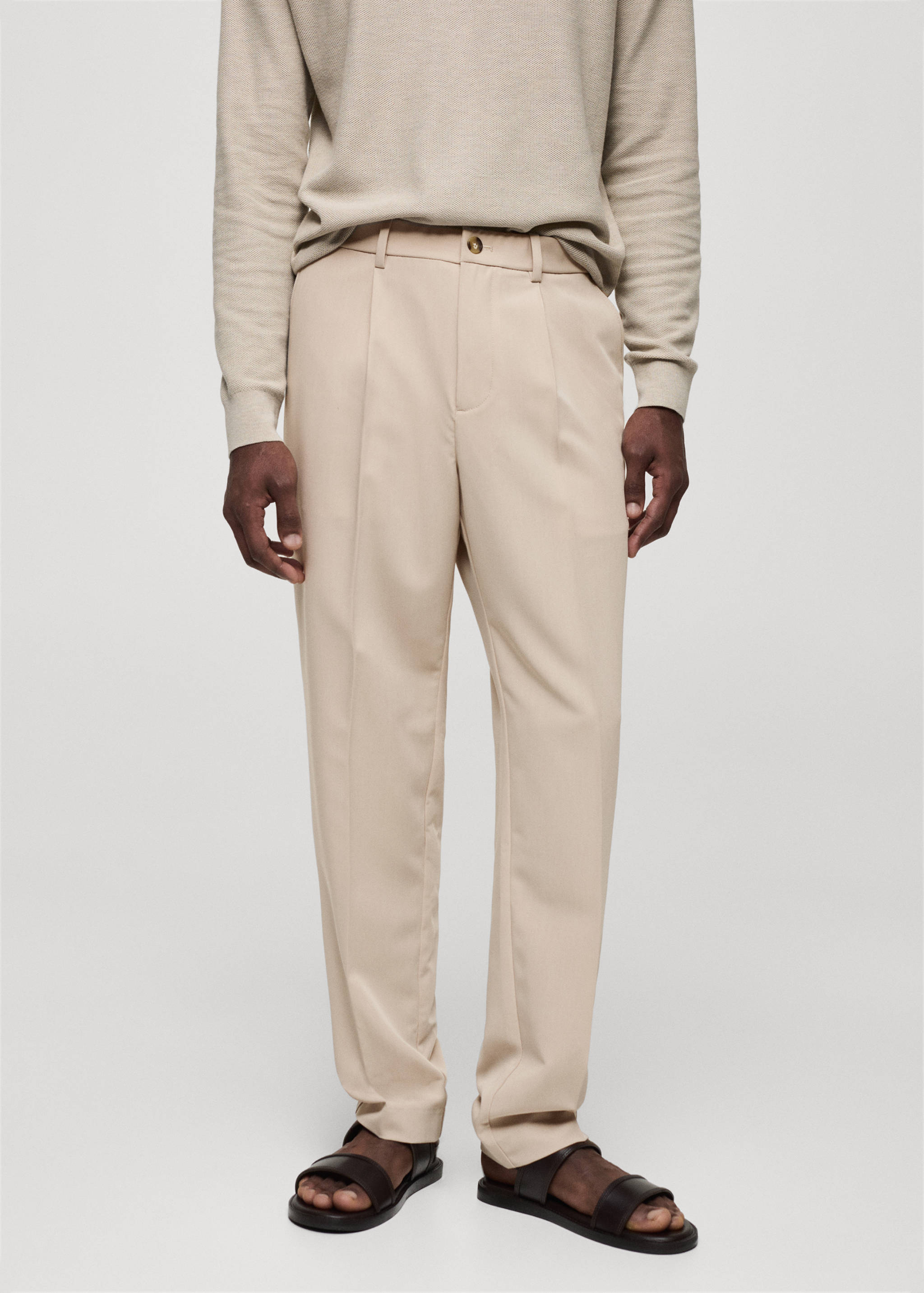 Pantalón regular fit fluido pinzas - Plano medio