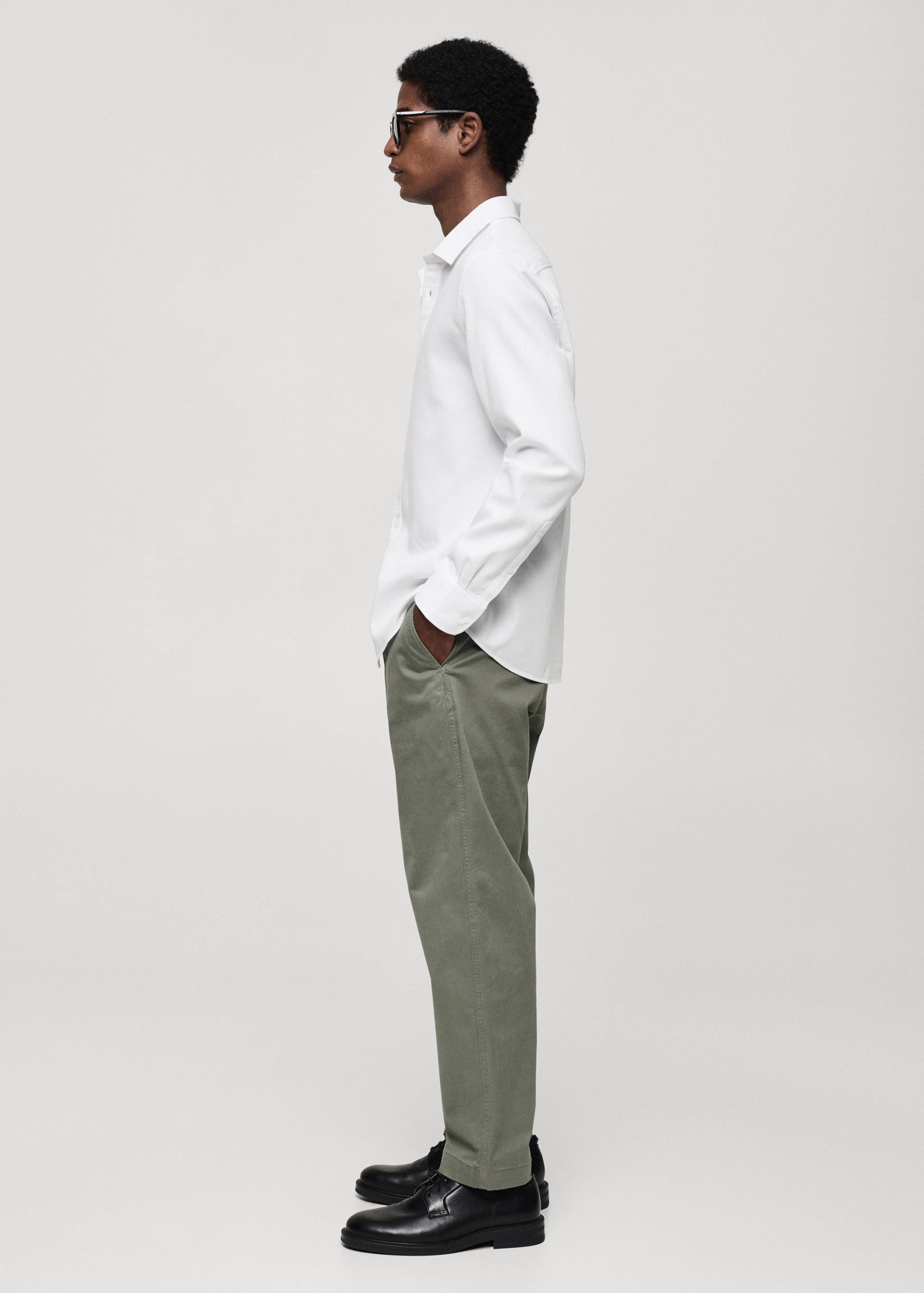 100%棉质常规版型结构衬衫 - null