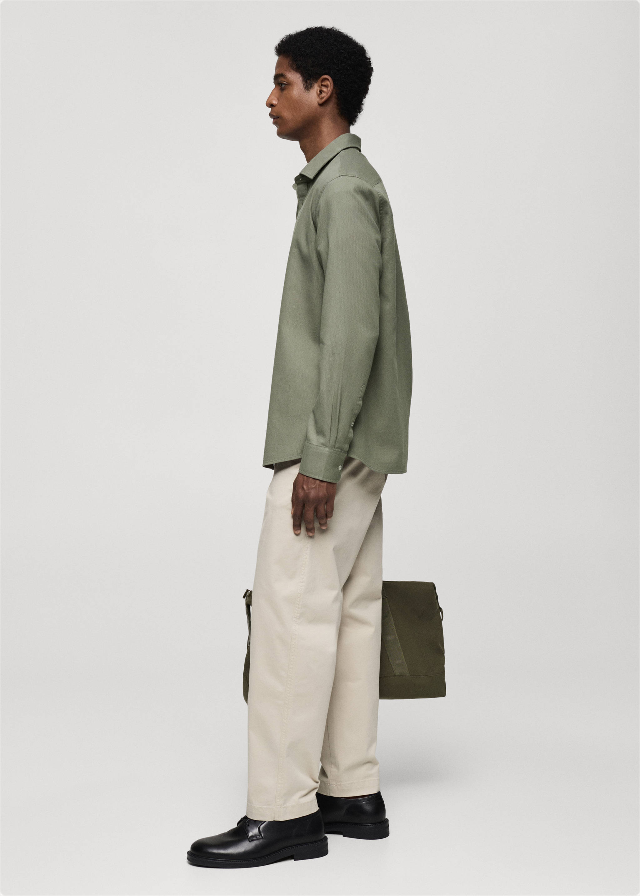 100%棉质常规版型结构衬衫 - null