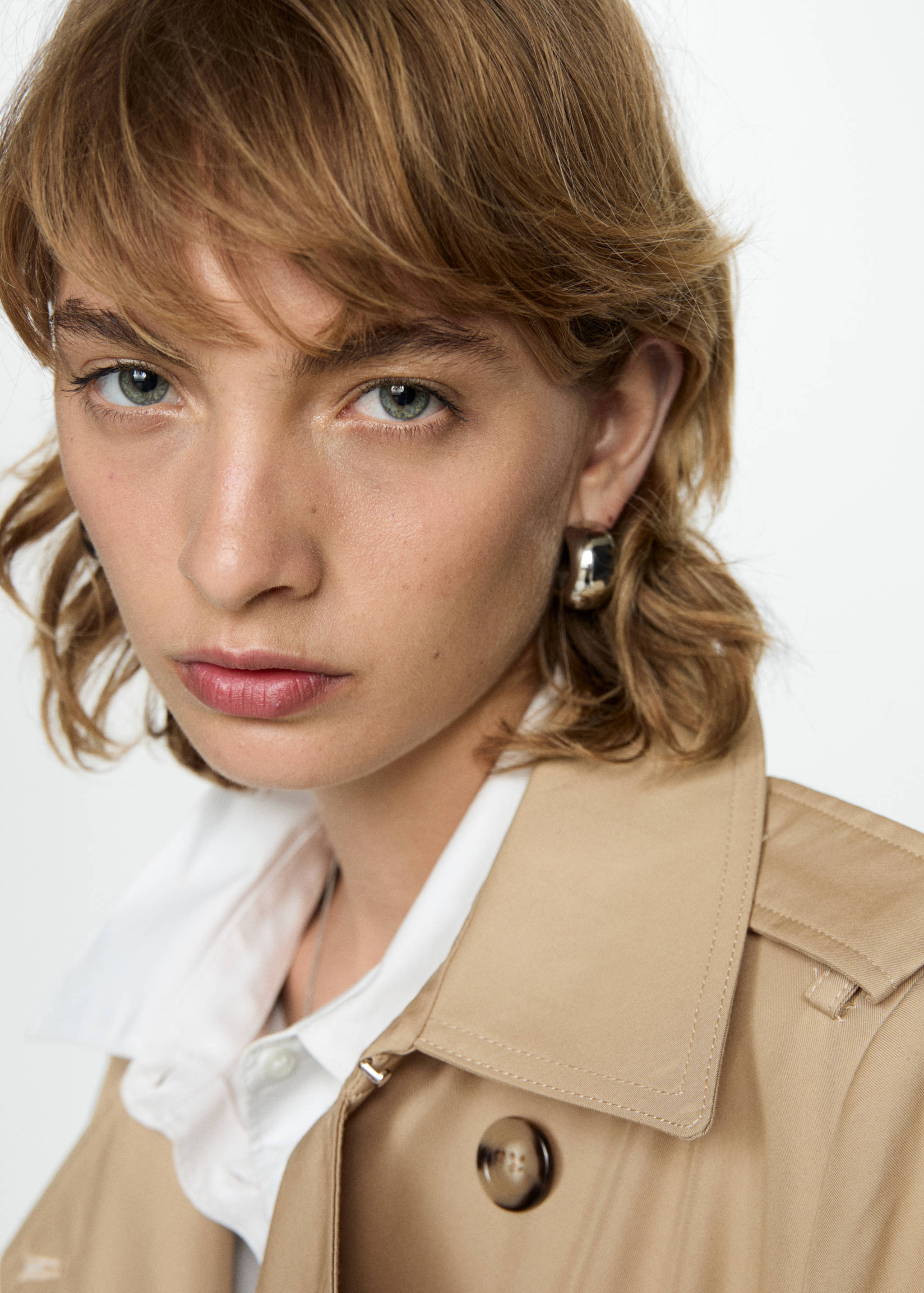 Double-breasted cotton trench coat - Details of the article 1