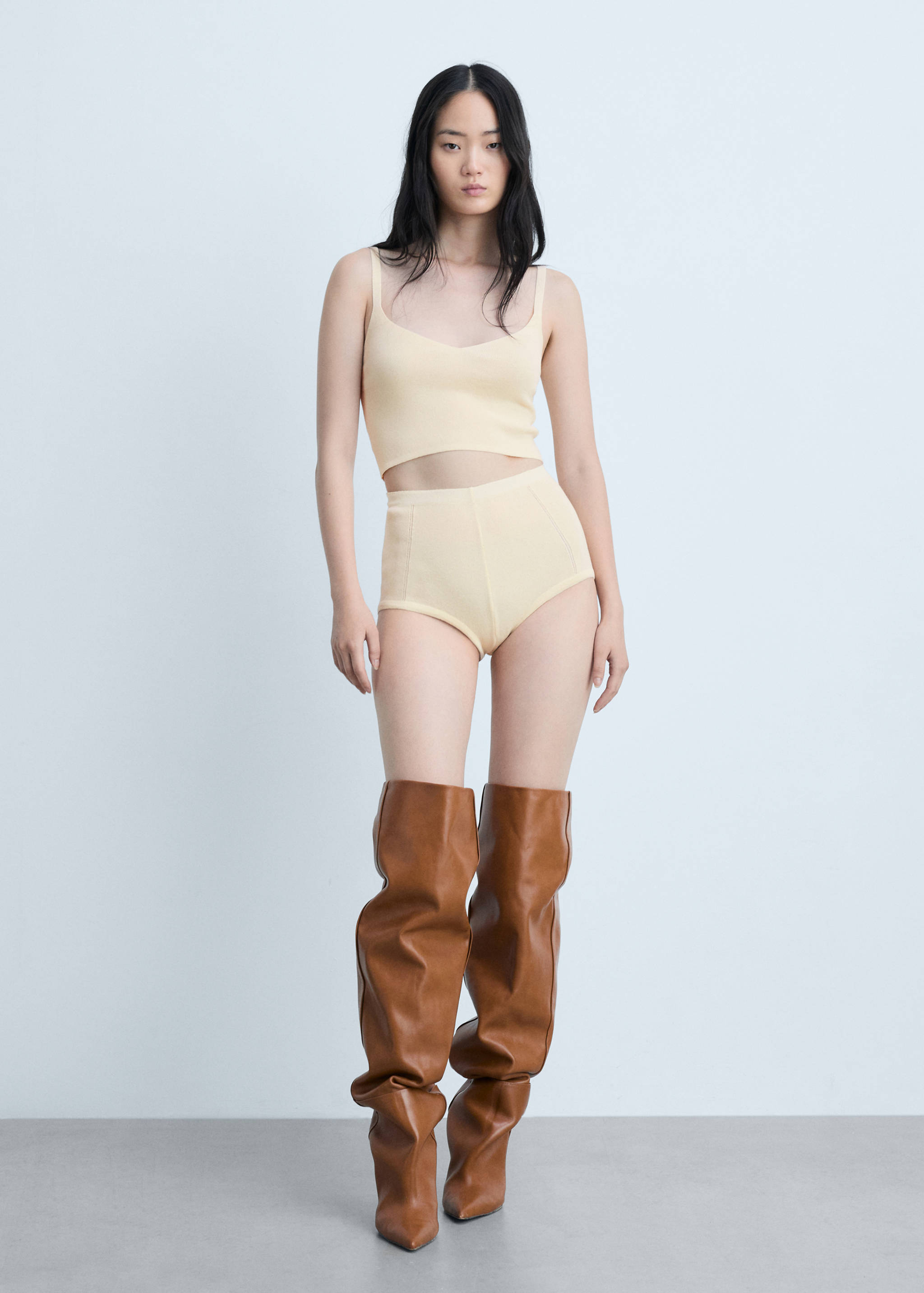 Knitted cropped top - General plane