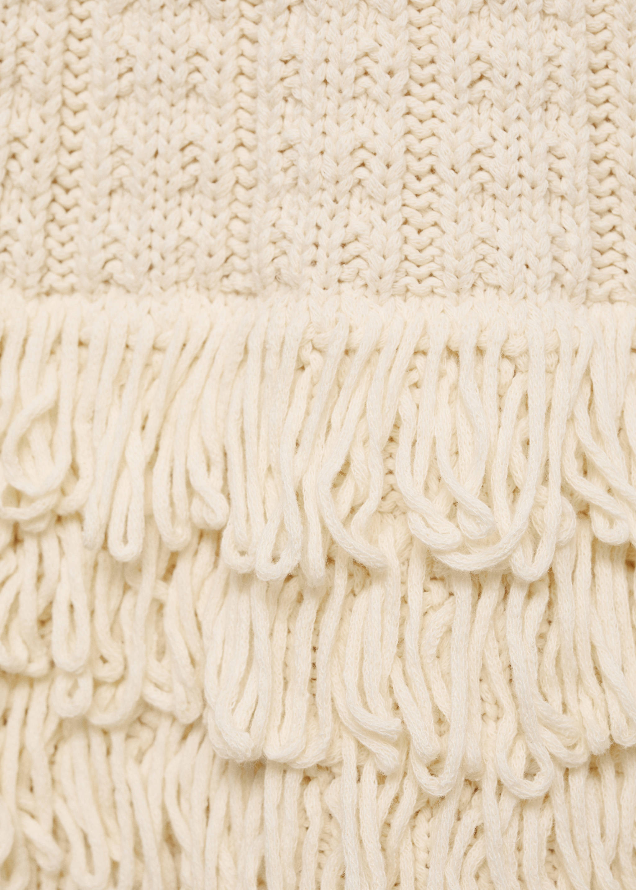 Halter-neck knitted top with fringe detail - Details of the article 8