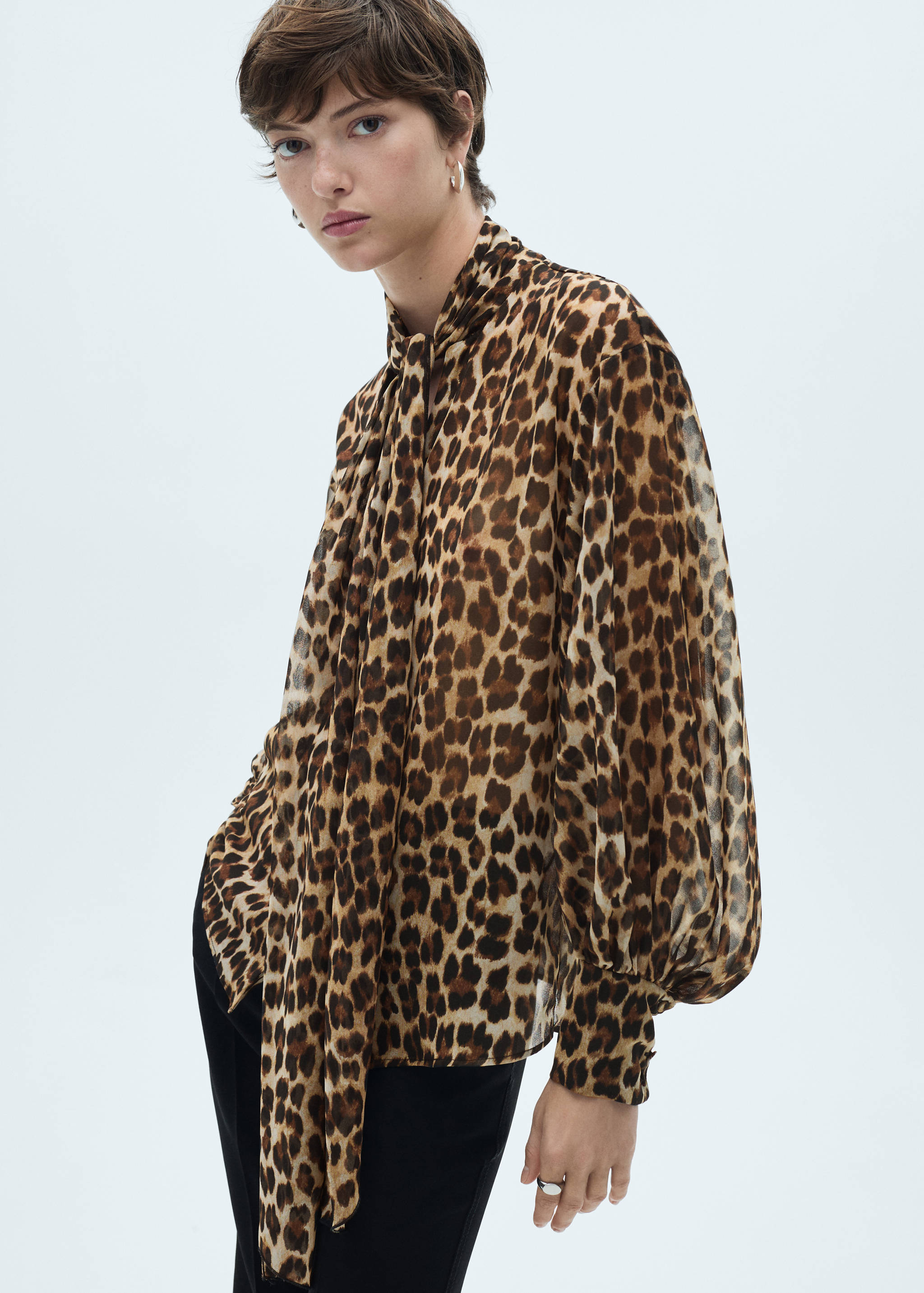 Leopard-print blouse with collar and bow - Medium plane