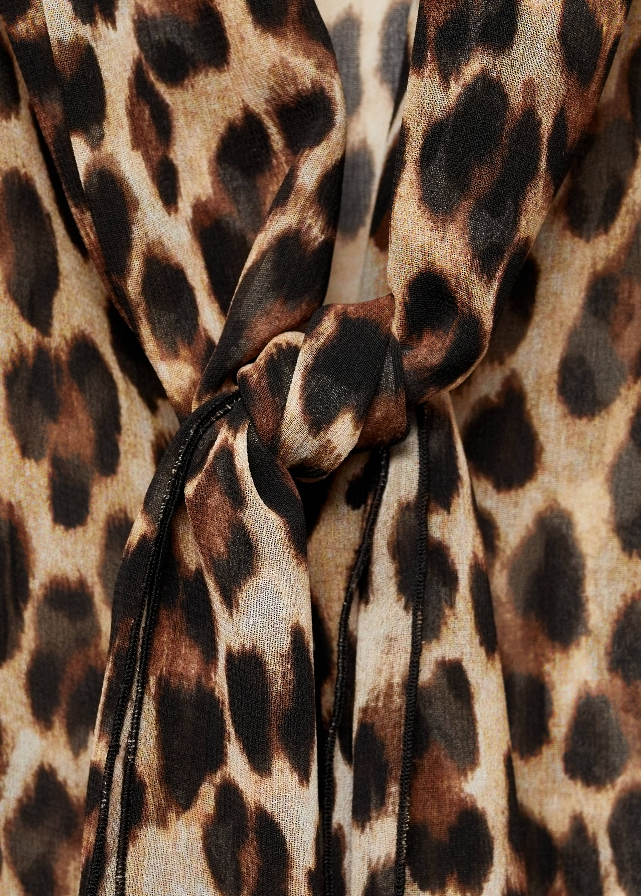 Leopard-print blouse with collar and bow - Details of the article 0