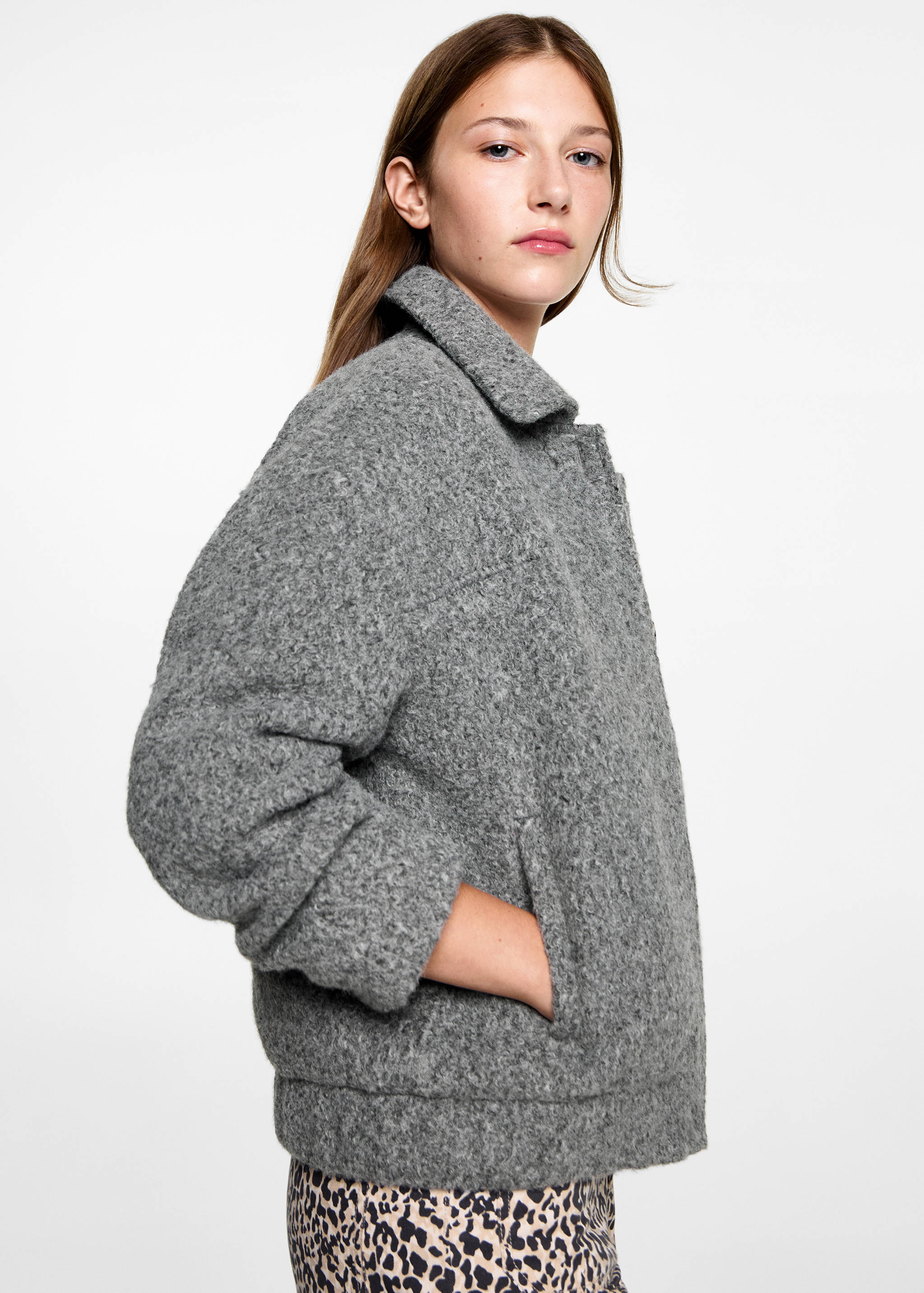 Бомбер букле - Средний план